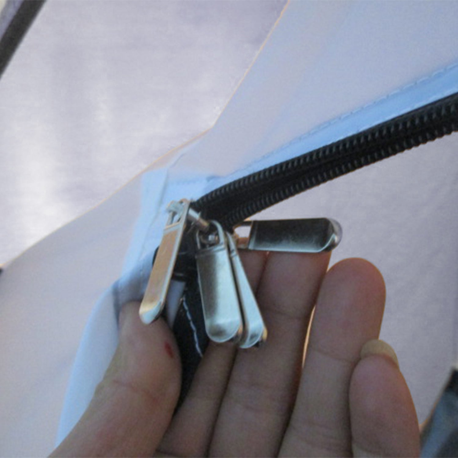 Lightweight Ventilated Dome Camping Tent for 3/4 People with Zippered Doors, Included Carrying Bag Oxford 320 x 240 x 130 cm Dark Blue Light Gray