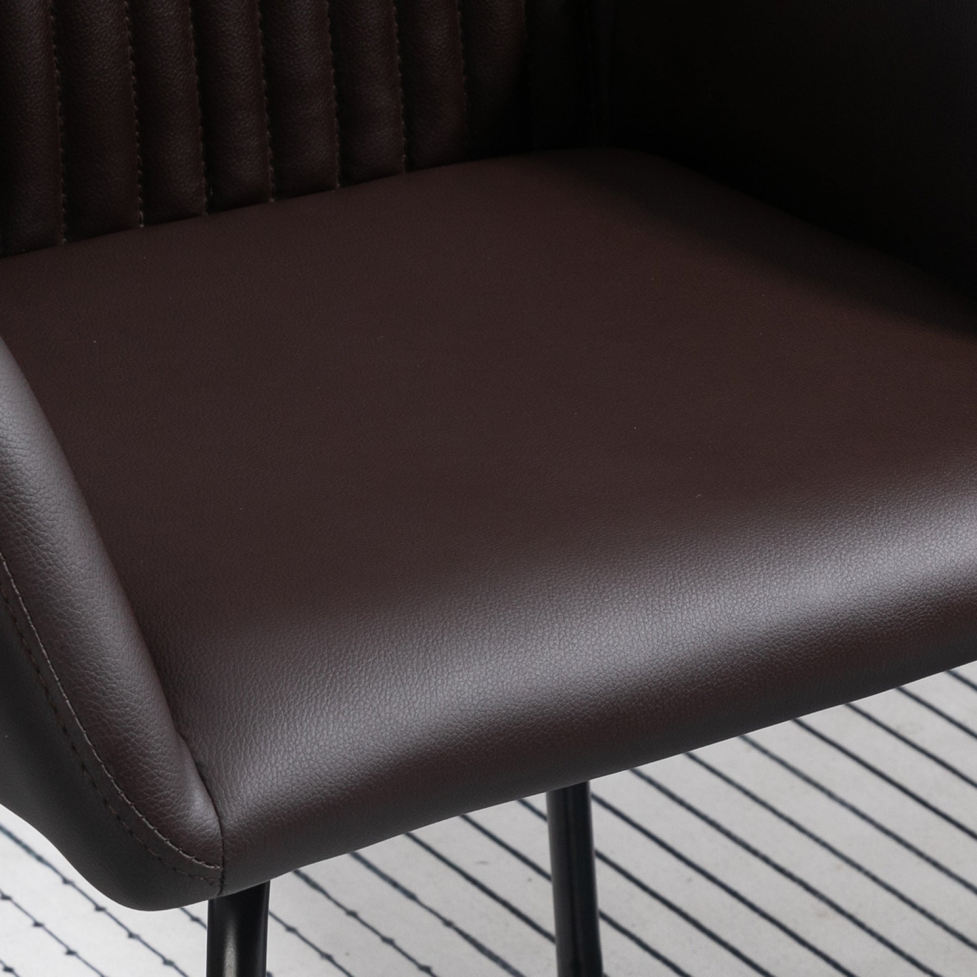 Set of 2 Modern Dining Room Chairs, Kitchen or Living Room, Brown Faux Leather Upholstered Chairs 60x56.5x85cm