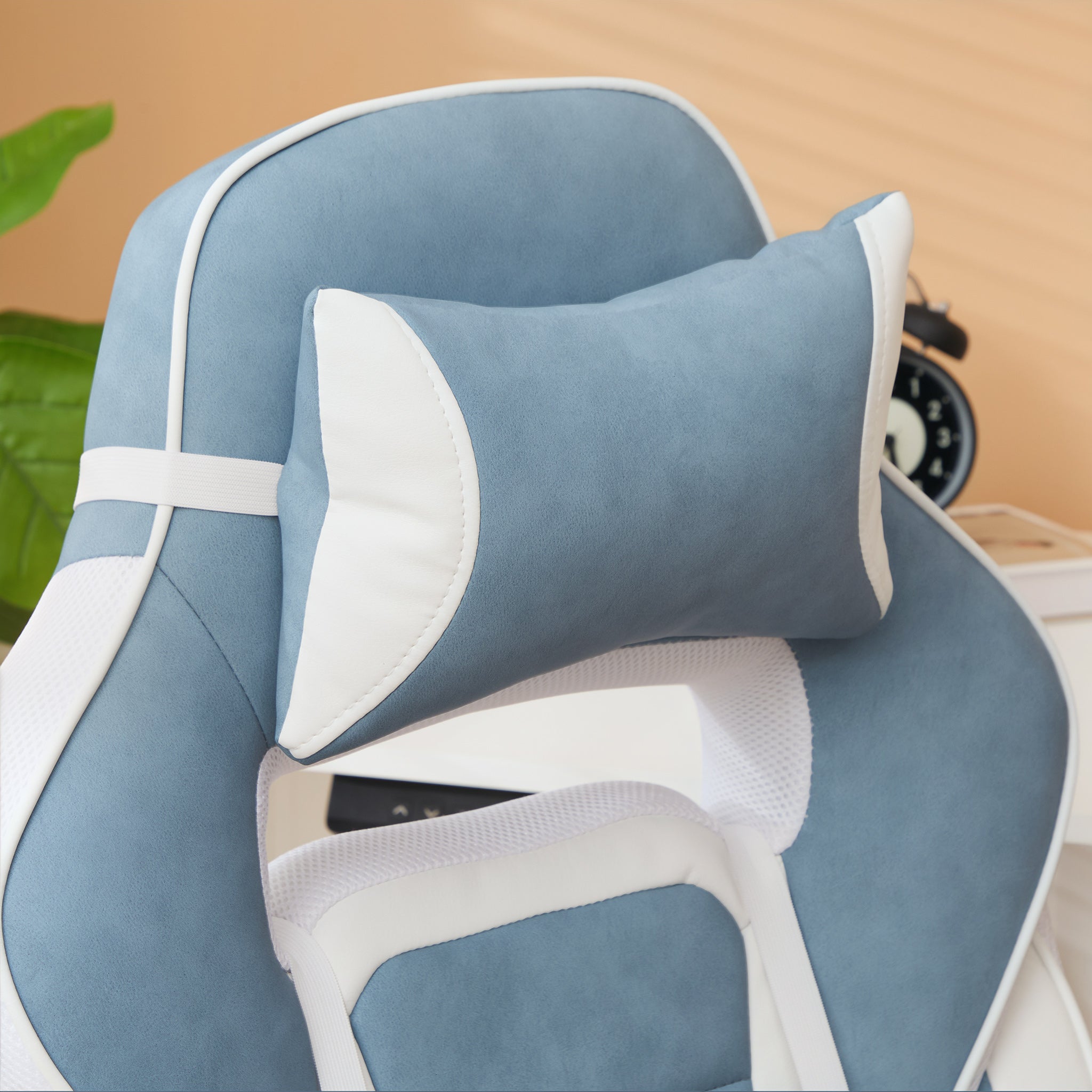 Gaming Chair Reclining Gamer Chair with Adjustable Height Retractable Footrest Lumbar Support and Detachable Headrest Office Chair Blue