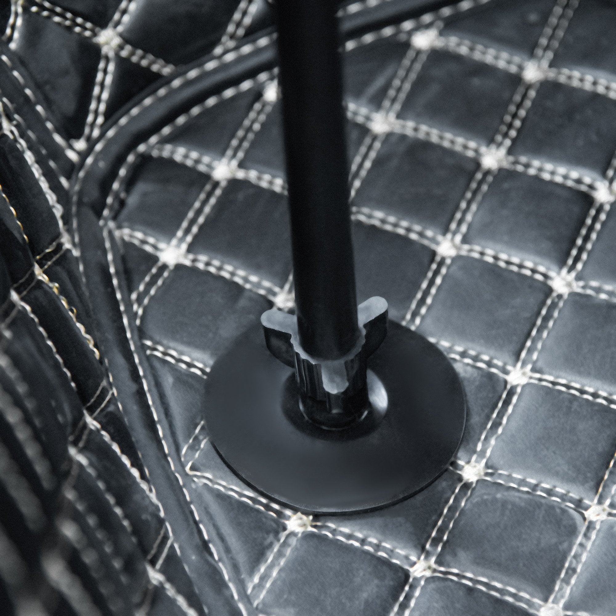 Adjustable Car Divider for Dogs Width and Height 87-135 x 85-120 cm Universal Steel Protective Grid for Car Trunk Luggage Black