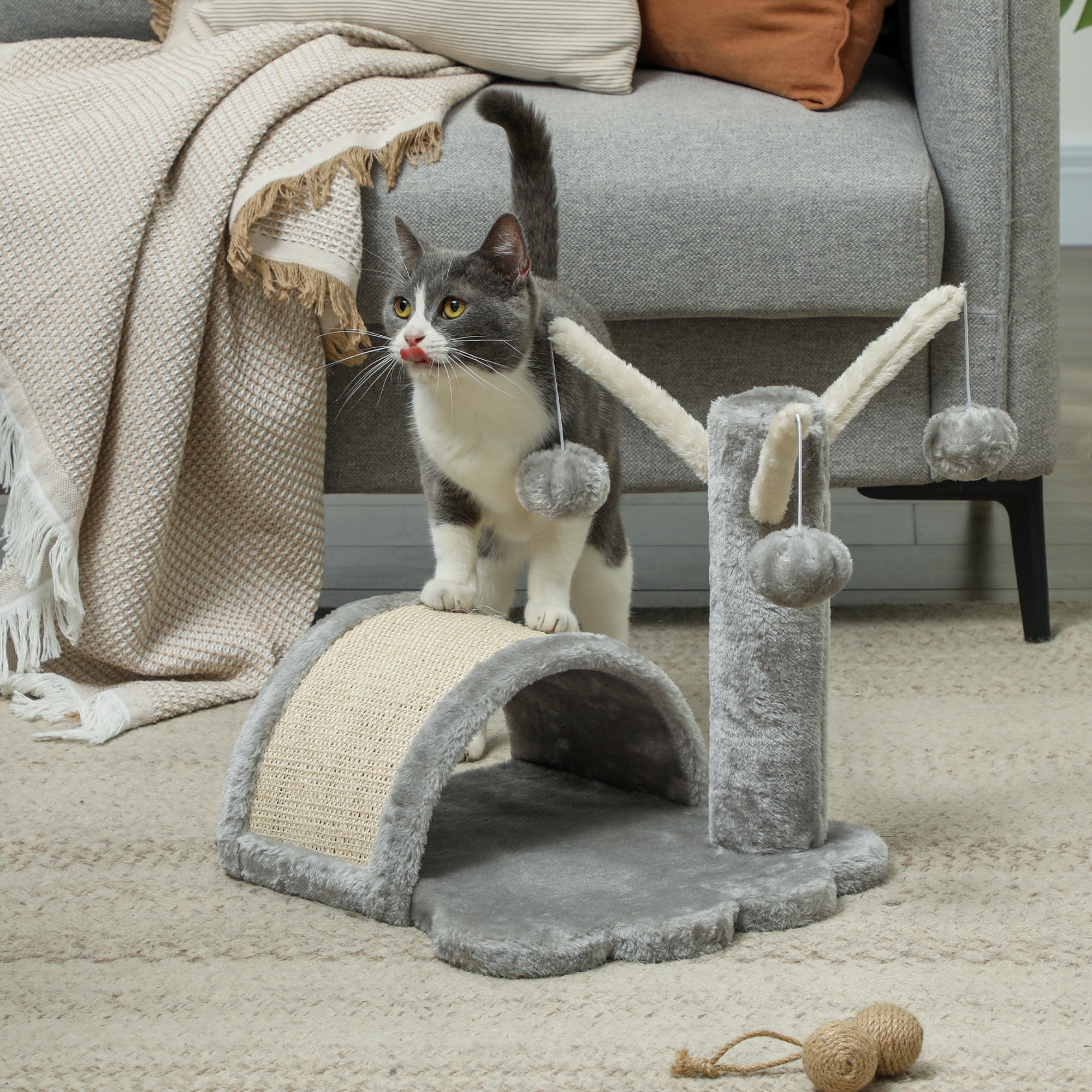 40cm Cat Scratching Post Small Cat Tower with Cave, 2 Play Balls, Scratching Mat, Cat Scratching Tree, Climbing Tree, for Small & Large Cats, Light Gray