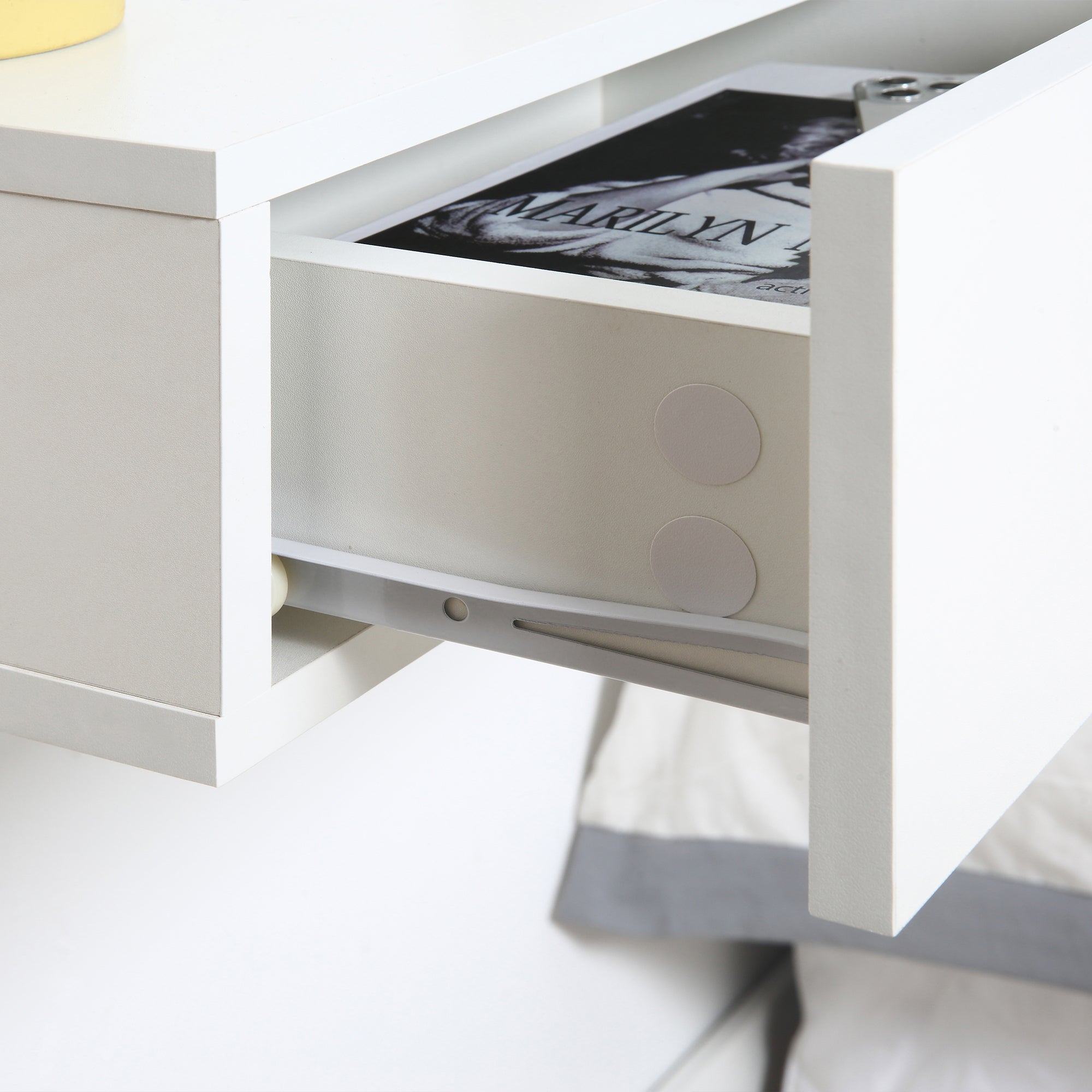 Set of 2 Floating Nightstands with 1 Drawer Wall Mounted Design Modern Style for Bedroom 40x30x15 cm White