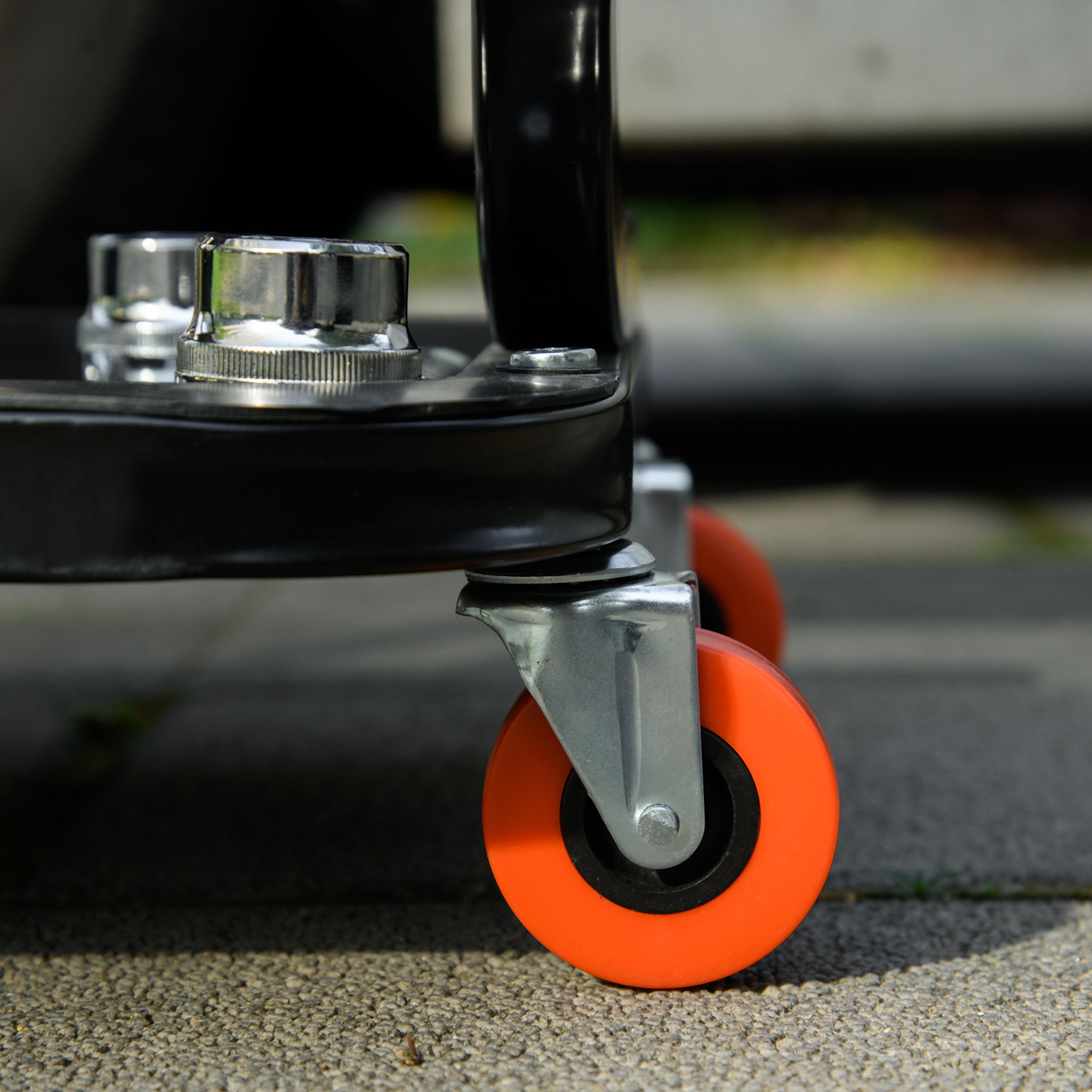 Workshop Stool with Wheels Tool Tray 37cm high Rolling Stool supports up to 100 kg Work Stool Rolling Seat for Workshop Red