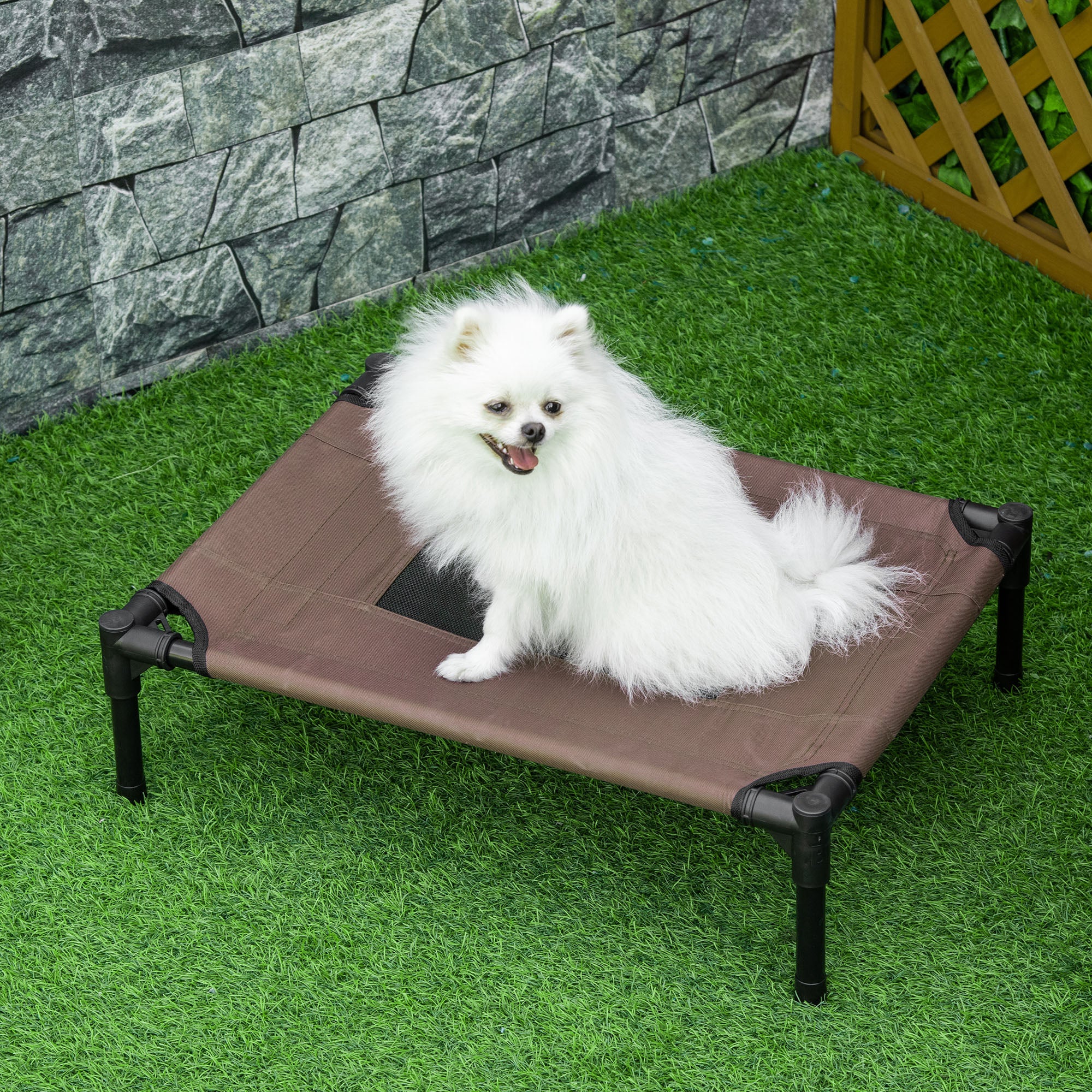 Portable Elevated Bed for Dogs Cats with Breathable Mesh and Oxford Fabric for Indoor Outdoor 61x46x18 cm Brown
