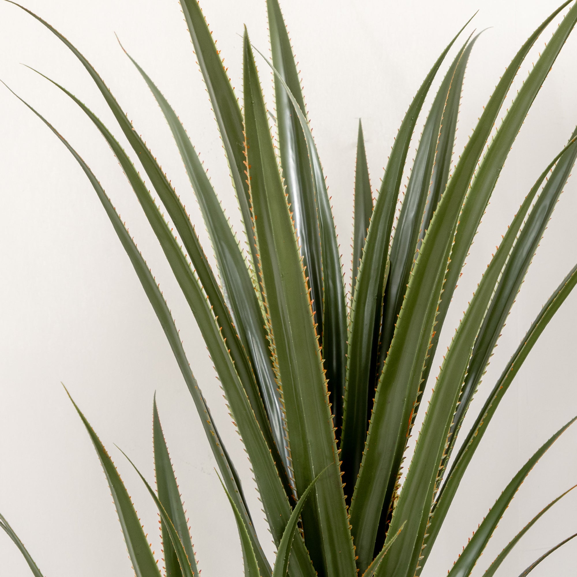 Artificial Yucca Plant in Pot 190 cm Fake Plant with 39 Realistic Leaves for Home Decor Living Room Office Garden Ø17x190 cm Green