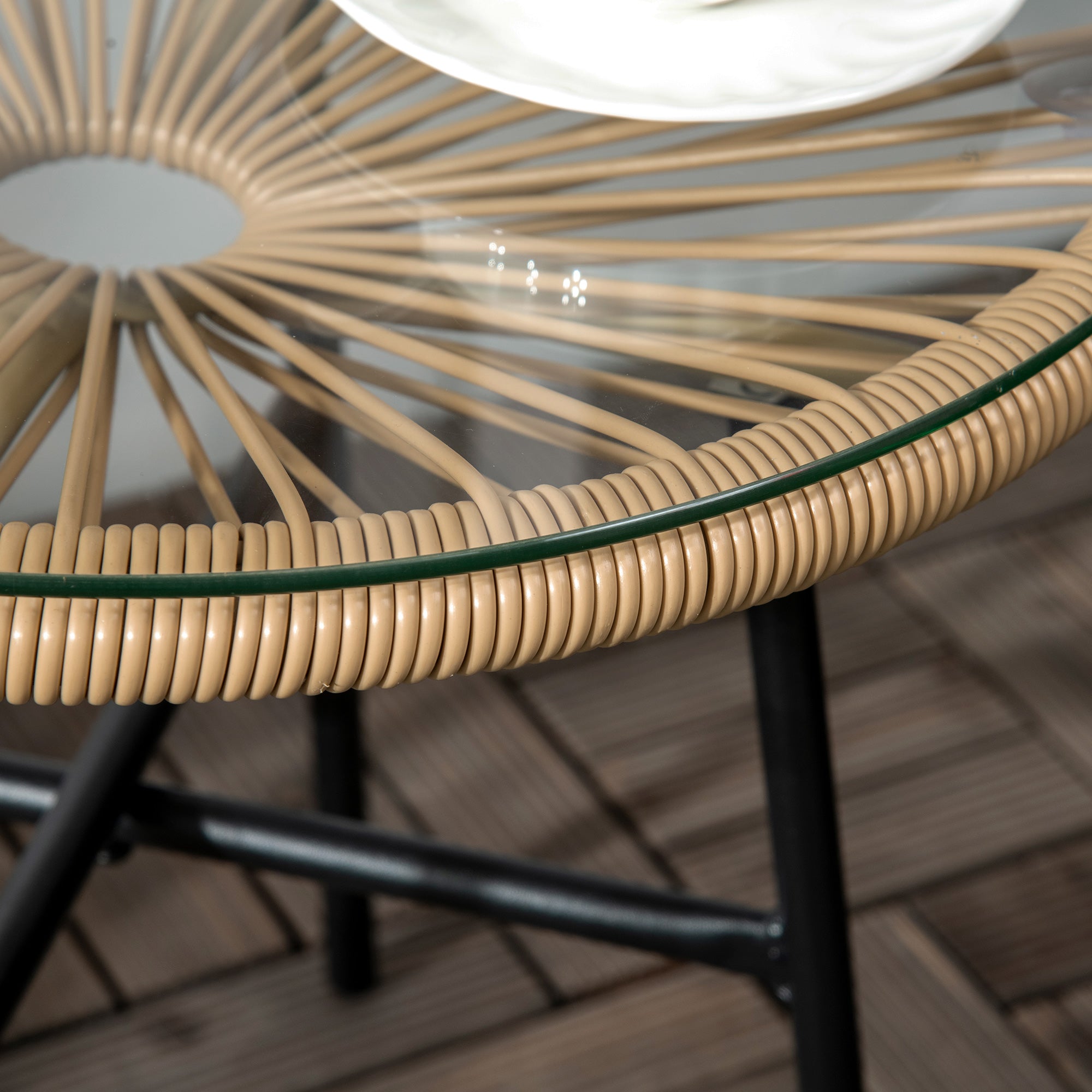 Side Table made of PE Rattan Round Coffee Table with Glass Tabletop Tray Garden Table Patio Furniture Coffee Table Sofa Table Bistro Table for Garden Terrace Balcony, 50 x 50 x 50 cm, Beige