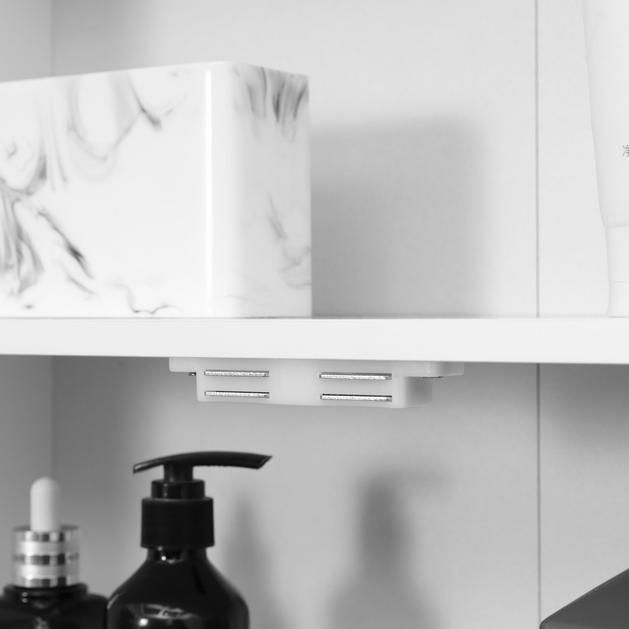 Bathroom Cabinet Wall Mounted Cabinet 2 Doors Made of Wood and Glass, Wall-Mounted Multi-Function Cabinet with Adjustable Shelf and Magnetic Lock, 55x20x65 cm, White