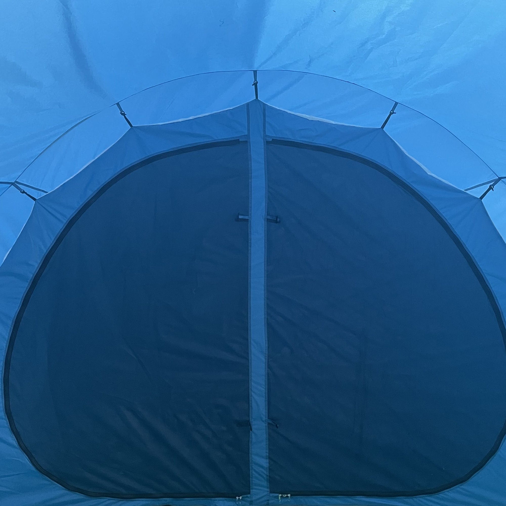 Camping Tent for 5-6 People with 2 Doors, Windows, and Storage Pockets Included, 475x315x215 cm, Blue