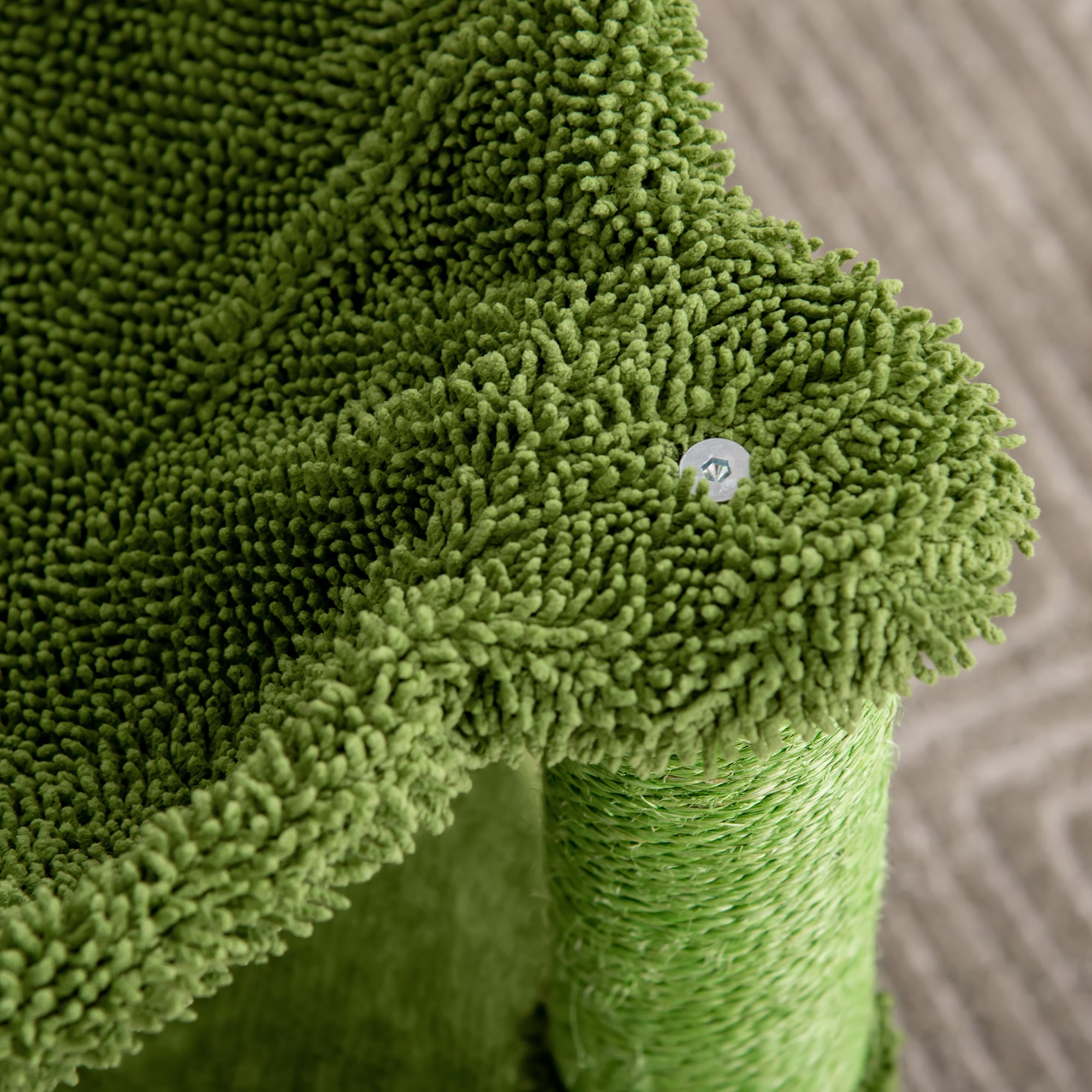 Cat Tree Scratching Post Cactus Shape with Natural Sisal Hammock and Dangling Pom-Pom - 40 x 40 x 96 cm Green