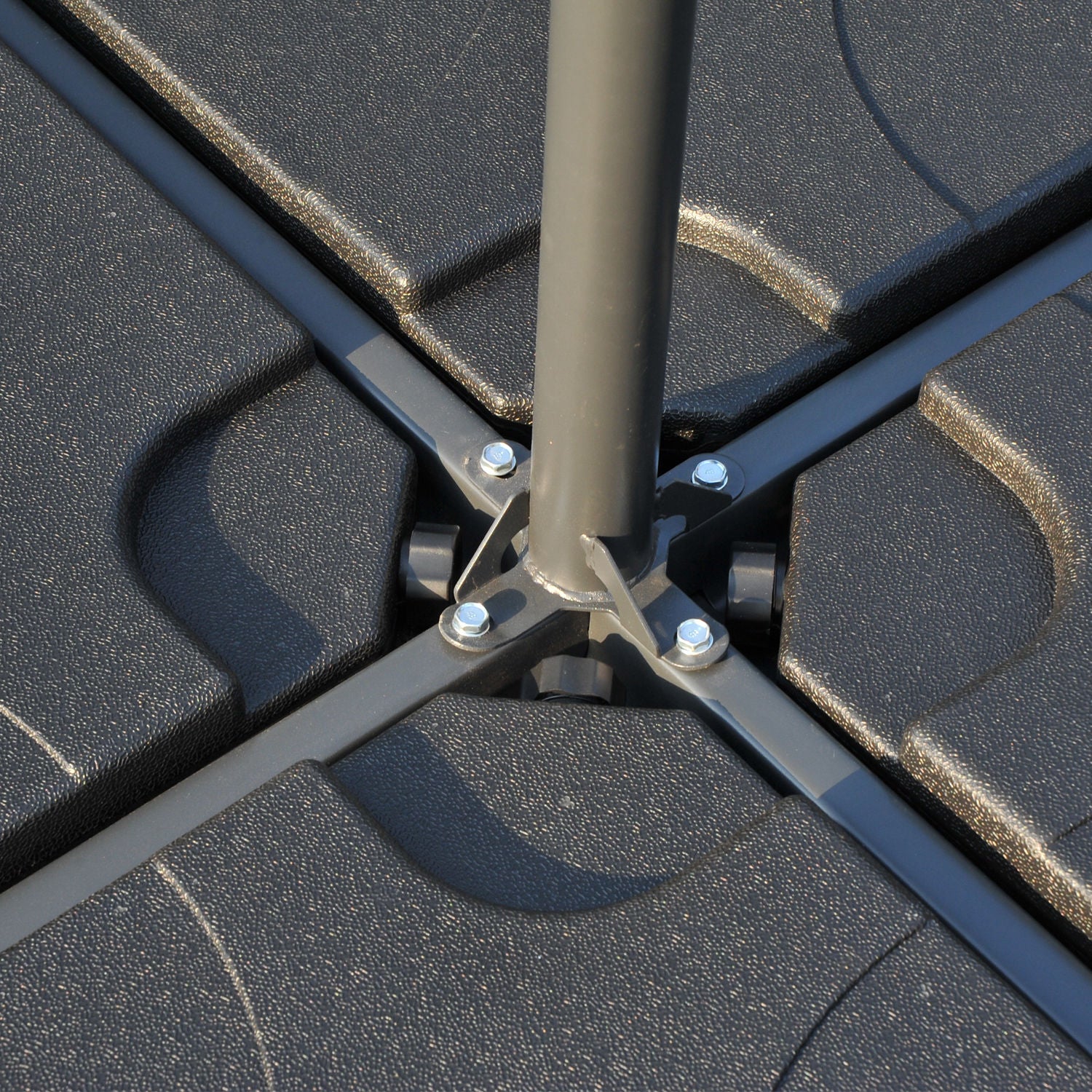 Umbrella Stand 4-piece Umbrella Weight with Handle, Umbrella Stand for Cantilever Umbrella, Ground Cross Fillable with Sand/Water 50x50cm Black