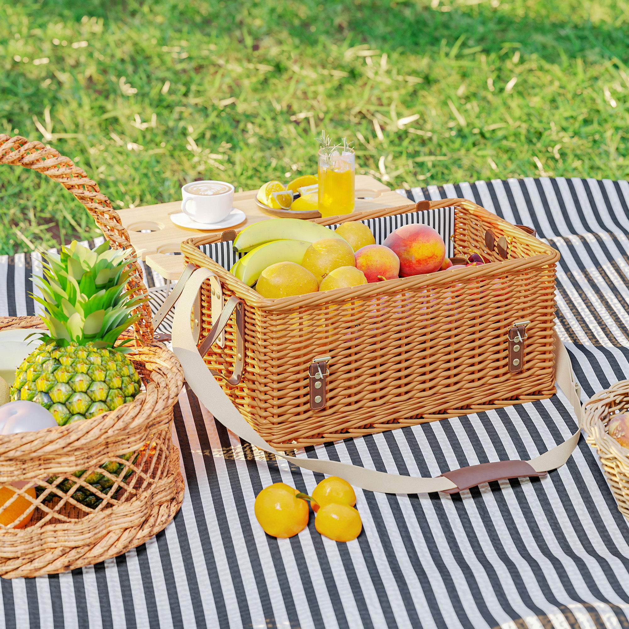 Wicker Picnic Basket for 4 People with Picnic Blanket Cutlery Set, Bottle Opener Picnic Table Picnic Set Complete Set for Camping Beach Christmas Light Brown