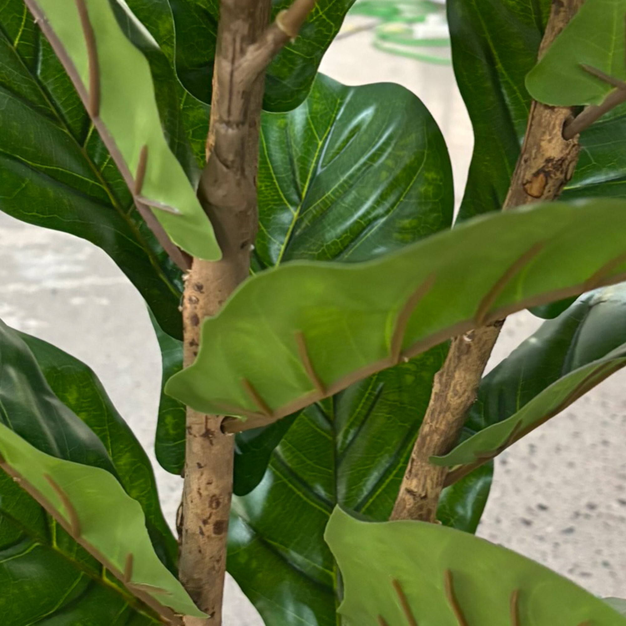 Artificial Fiddle Leaf Fig Tree, 150 cm (59 in) – 71 Leaves, Solid Wood Trunk, Pre-Potted Faux Plant, Lifelike Plastic Foliage for Living Room, Bedroom, Office, Garden