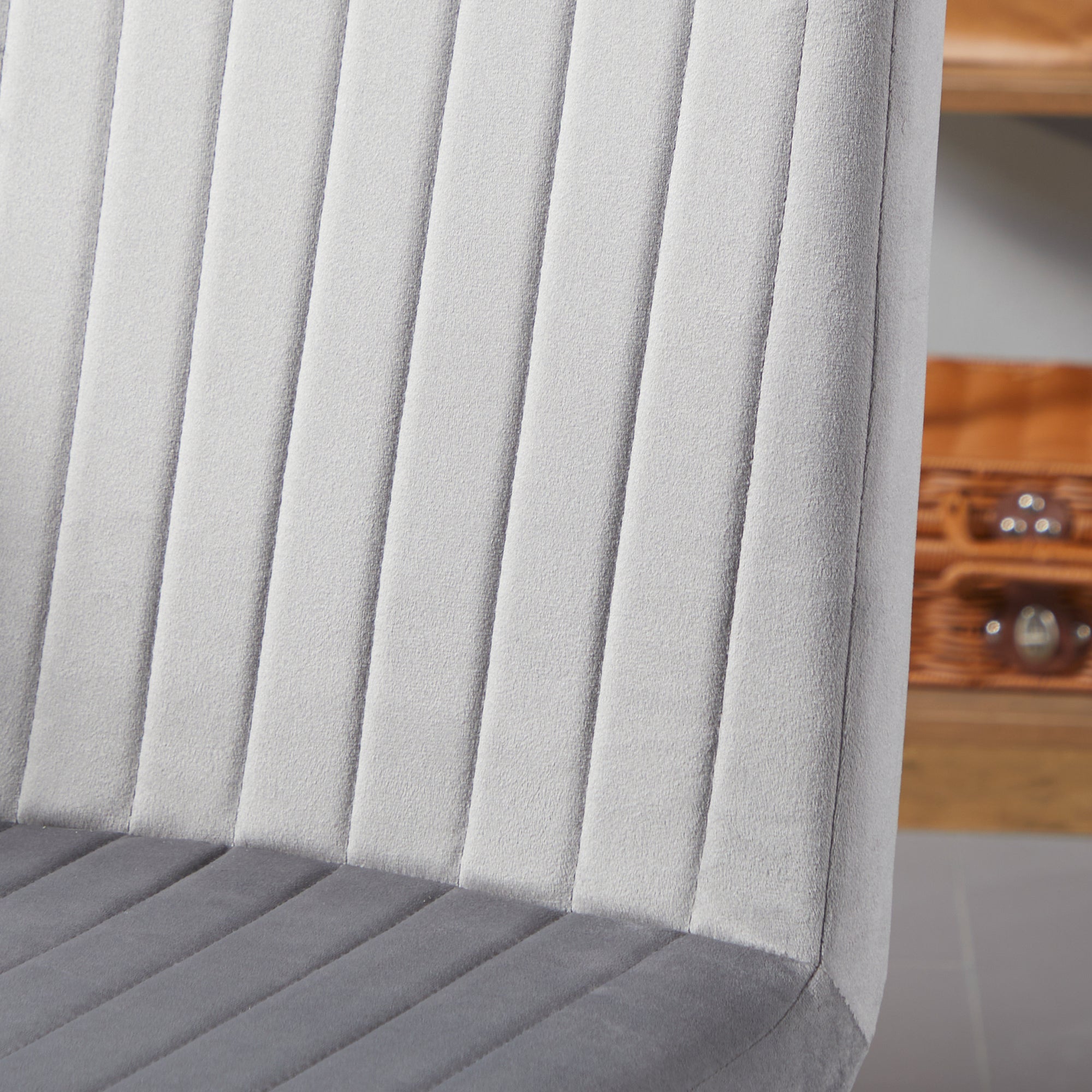 2 pcs Upholstered Velvet Effect Fabric Dining Chairs, Kitchen Chairs with Steel Legs and Space-Saving Design, 43x58x90 cm, Gray and Black