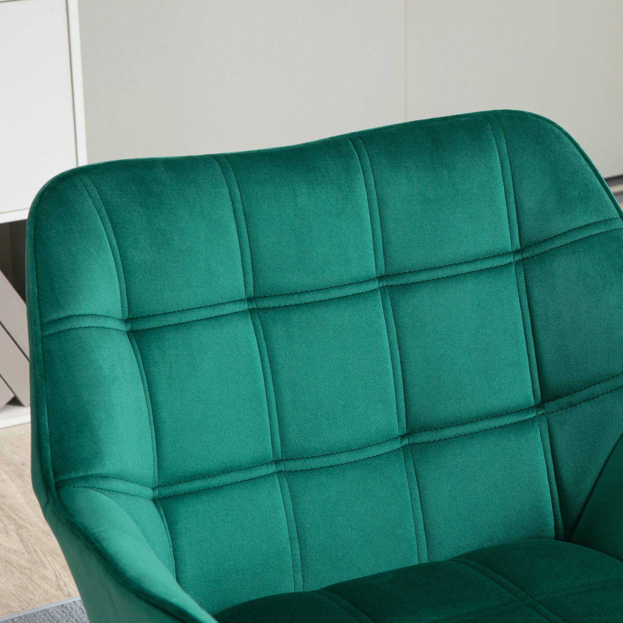 Scandinavian Design Bedroom Armchair, Velvet and Wood Armchair, Green, for Living Room or Office, 67x61.5x71cm