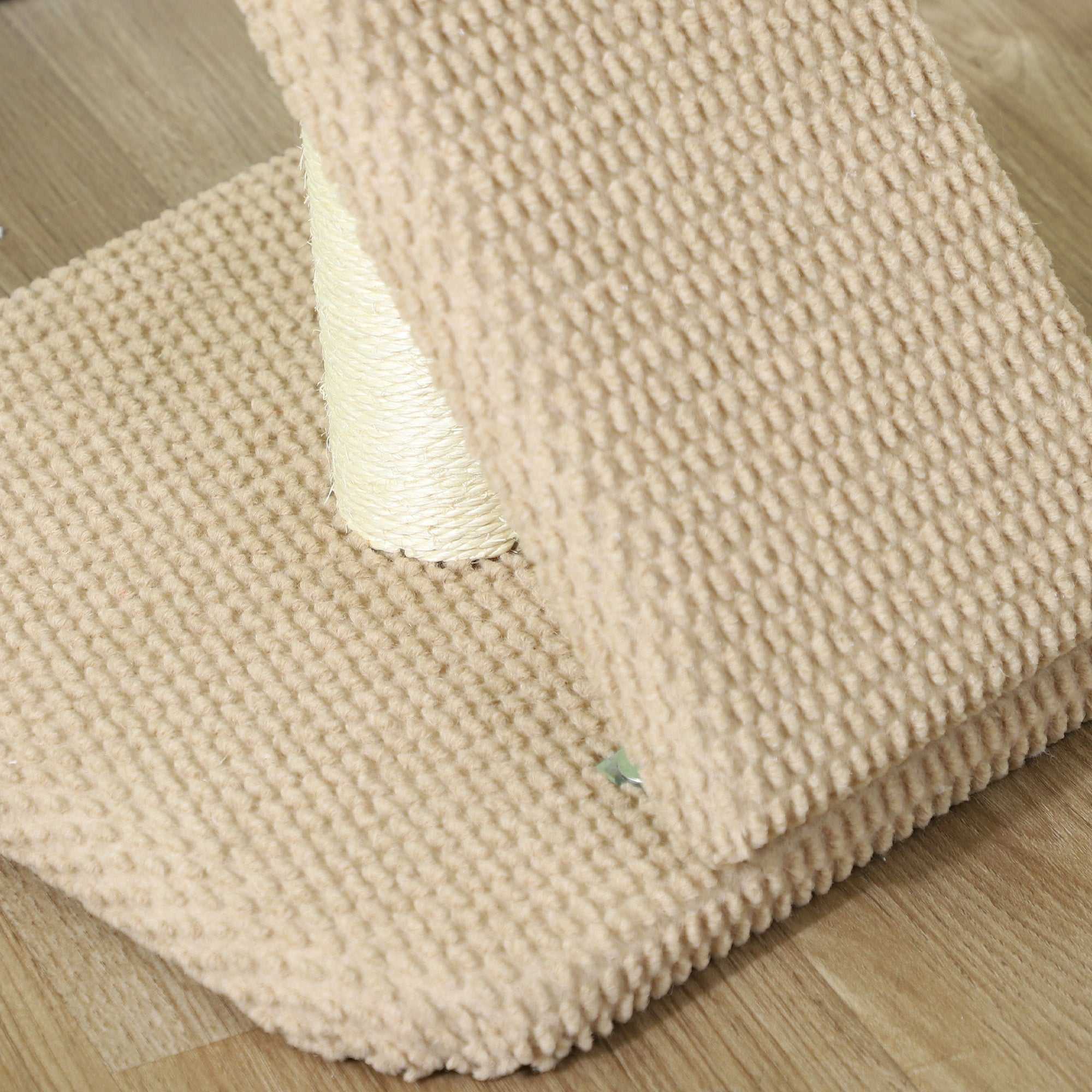 Scratching Post 54 cm High Scratching Post with Play Ball, Sisal Cat Scratching Post Cat Tree for Small Cats, Cat Scratching Furniture, Cream White