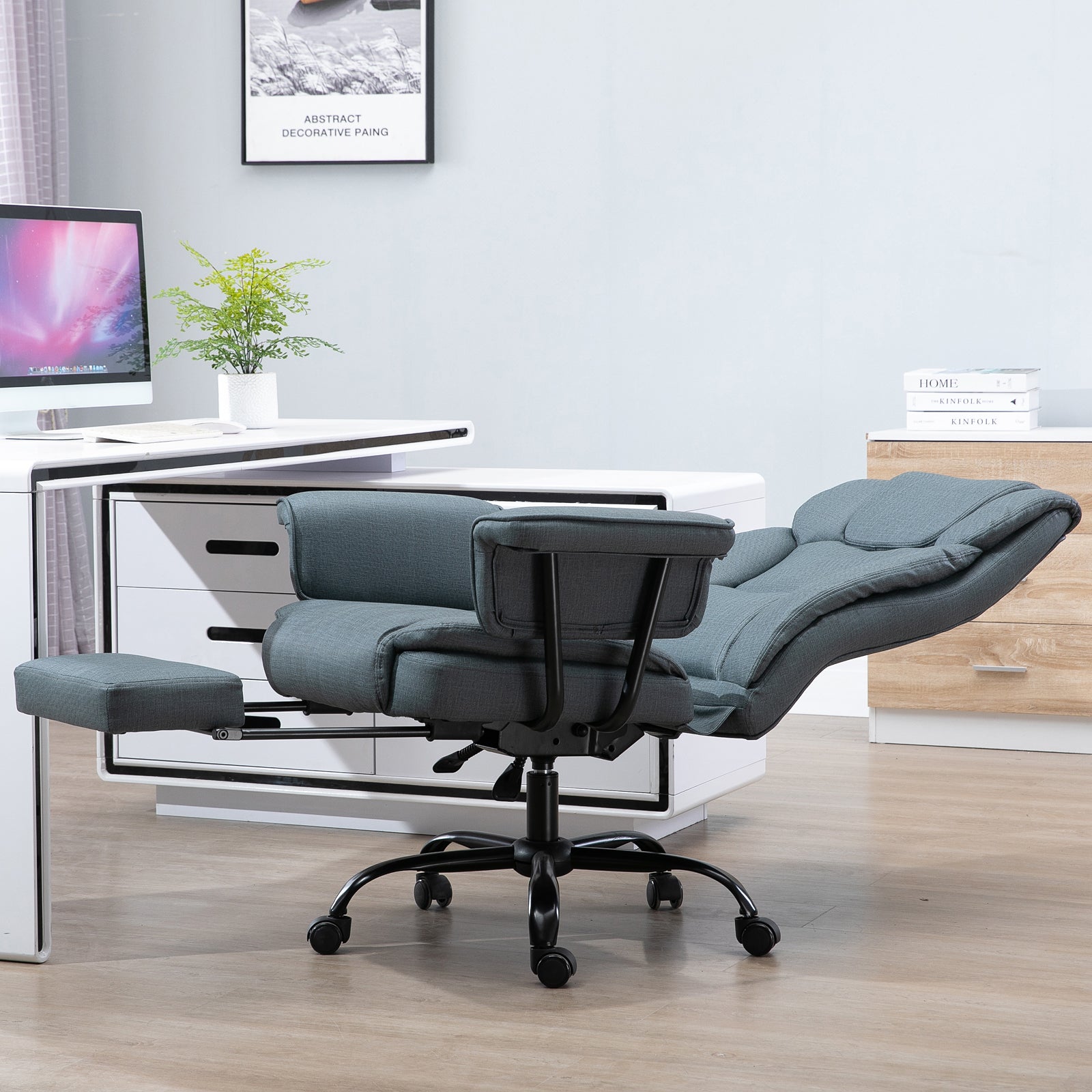 Office Chair Ergonomic Executive Chair 360° Swivel Computer Chair Height Adjustable with Headrest and Padded Armrests with Footrest Faux Leather 68 x 80 x 120-126 cm