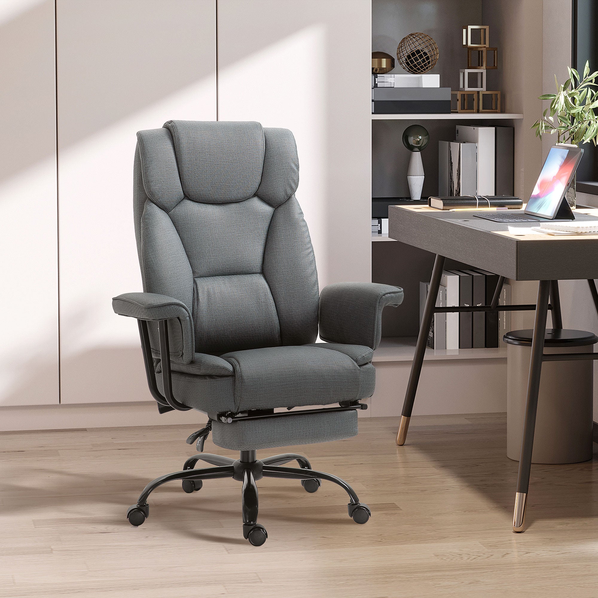 Office Chair Ergonomic Executive Chair 360° Swivel Computer Chair Height Adjustable with Headrest and Padded Armrests with Footrest Faux Leather 68 x 80 x 120-126 cm