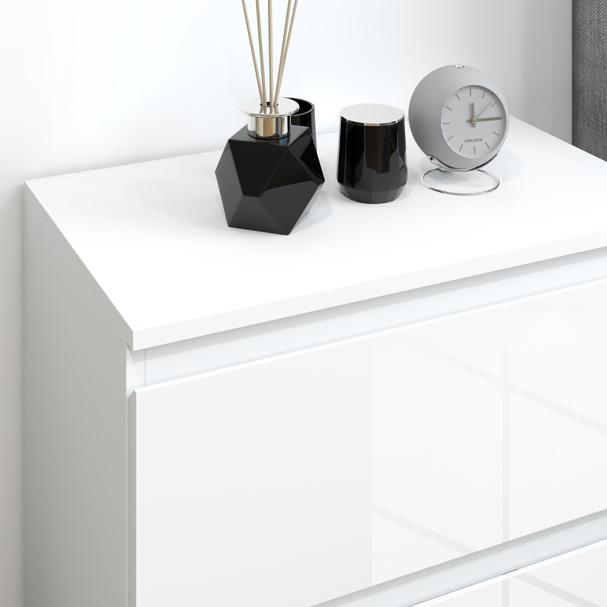 Chest of Drawers with 3 Drawers Modern Bedroom Chest of Drawers with Anti-tip Design Dresser for Living Room Hallway 55x34x75 cm Bright White