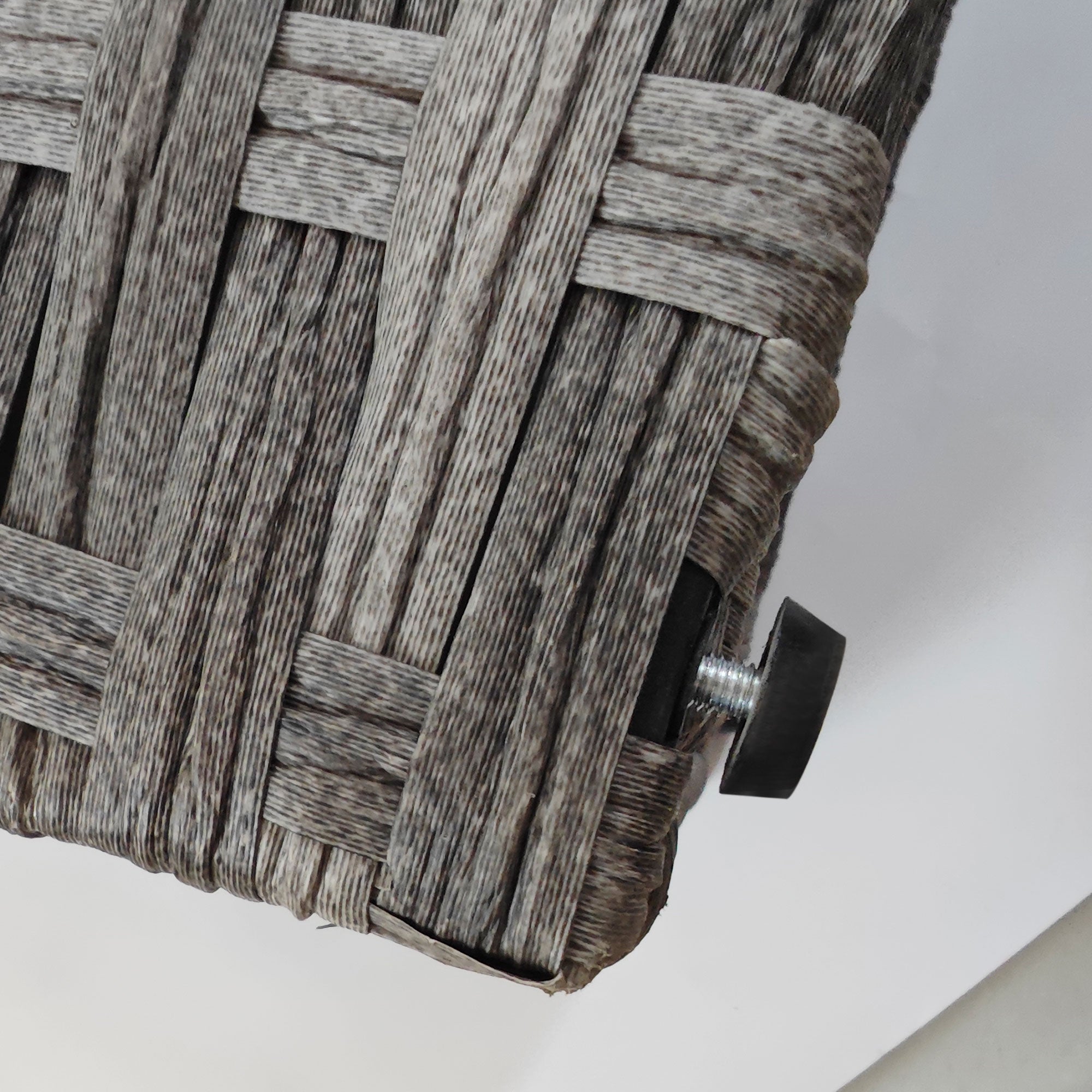 Garden Box in PE Rattan, Outdoor Storage Bench with Non-slip Feet and Waterproof Fabric Lining, 57x34x62cm, Gray and Beige