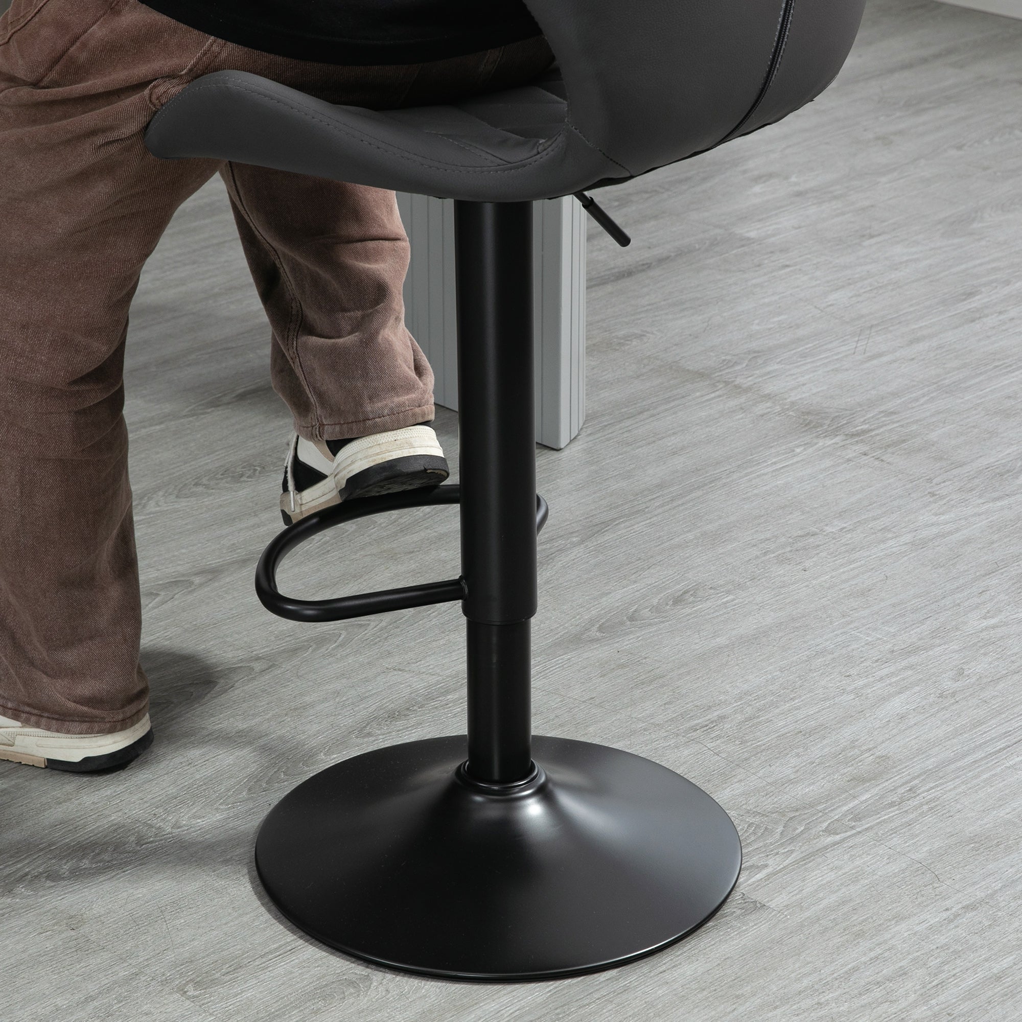 Set of 2 High Bar Stools in Faux Leather with Adjustable Height, Swivel Kitchen Stools with Backrest and Footrest, 44x50.5x94-114cm Gray