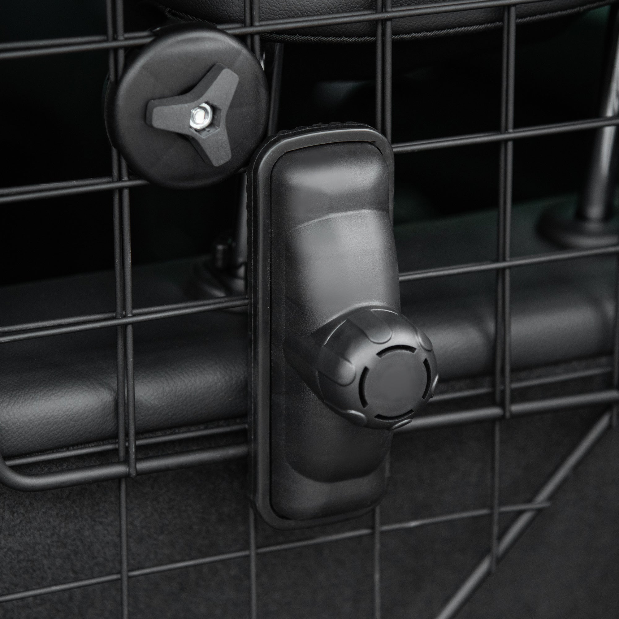 Dog Guard for Car Universal Car Guard for Dogs with Continuously Adjustable Width, Partition Grid for Trunk Dogs Car Grid Dog Safety Grid 90-120 x 40.5 cm