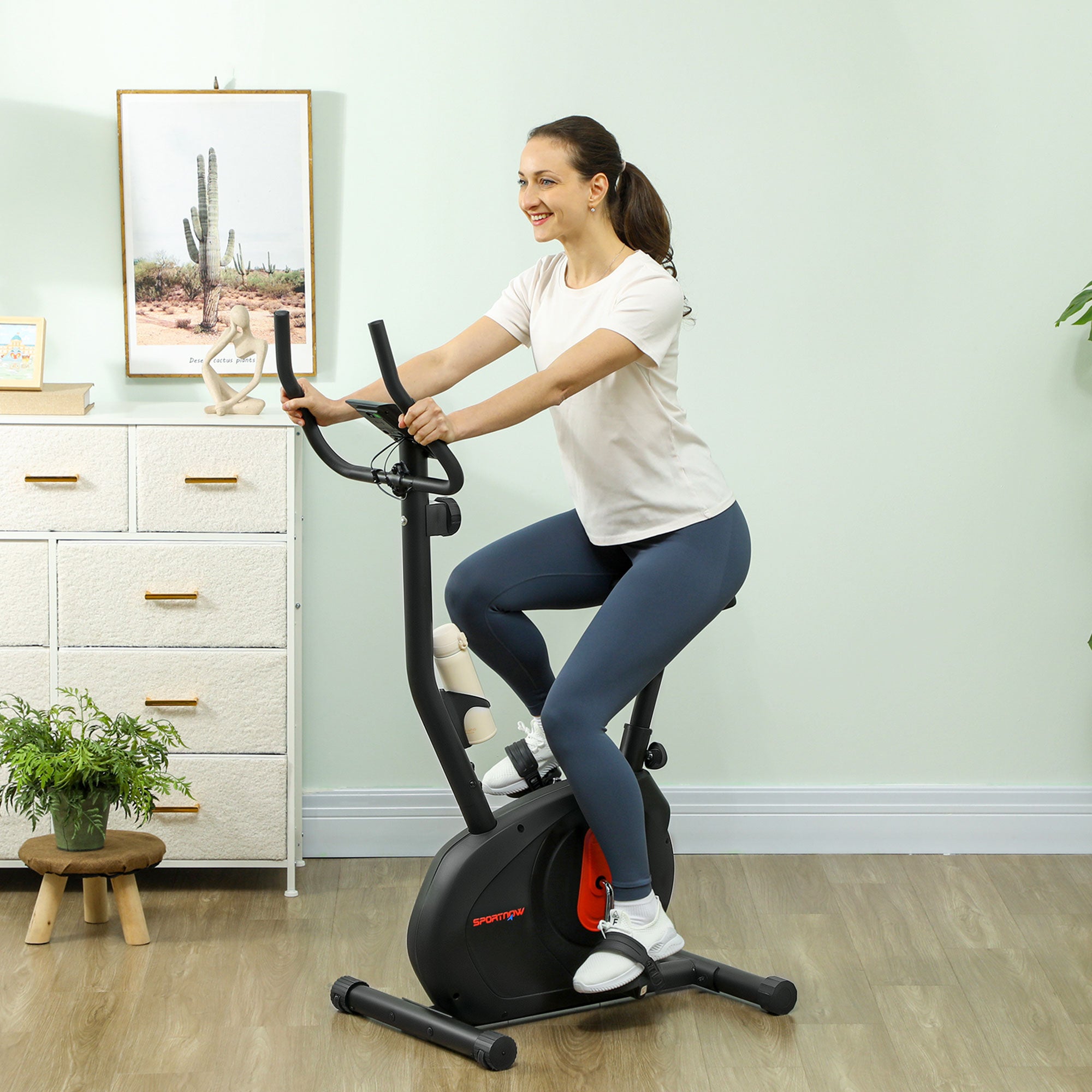 SPORTNOW Home Static Bike with Adjustable Magnetic Resistance Quiet Spin Bike with Frequency Sensor Adjustable Seat LCD Screen and Phone Holder Load 100 kg