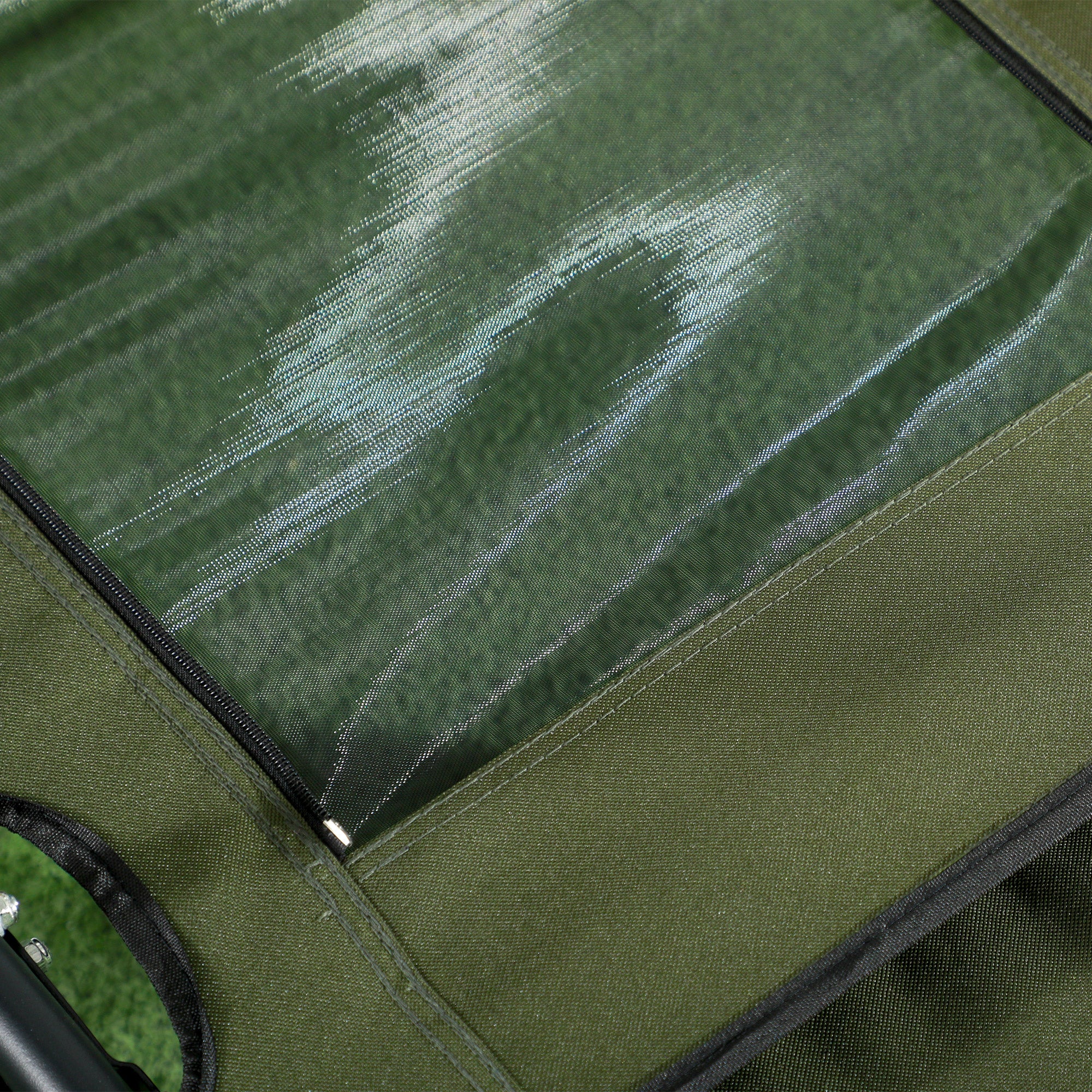 Folding Fishing Chair with Reclining Backrest and Removable Footrest, Camping Chair in Polyester and Steel, 140 x 81 x 63 cm, Black and Dark Green