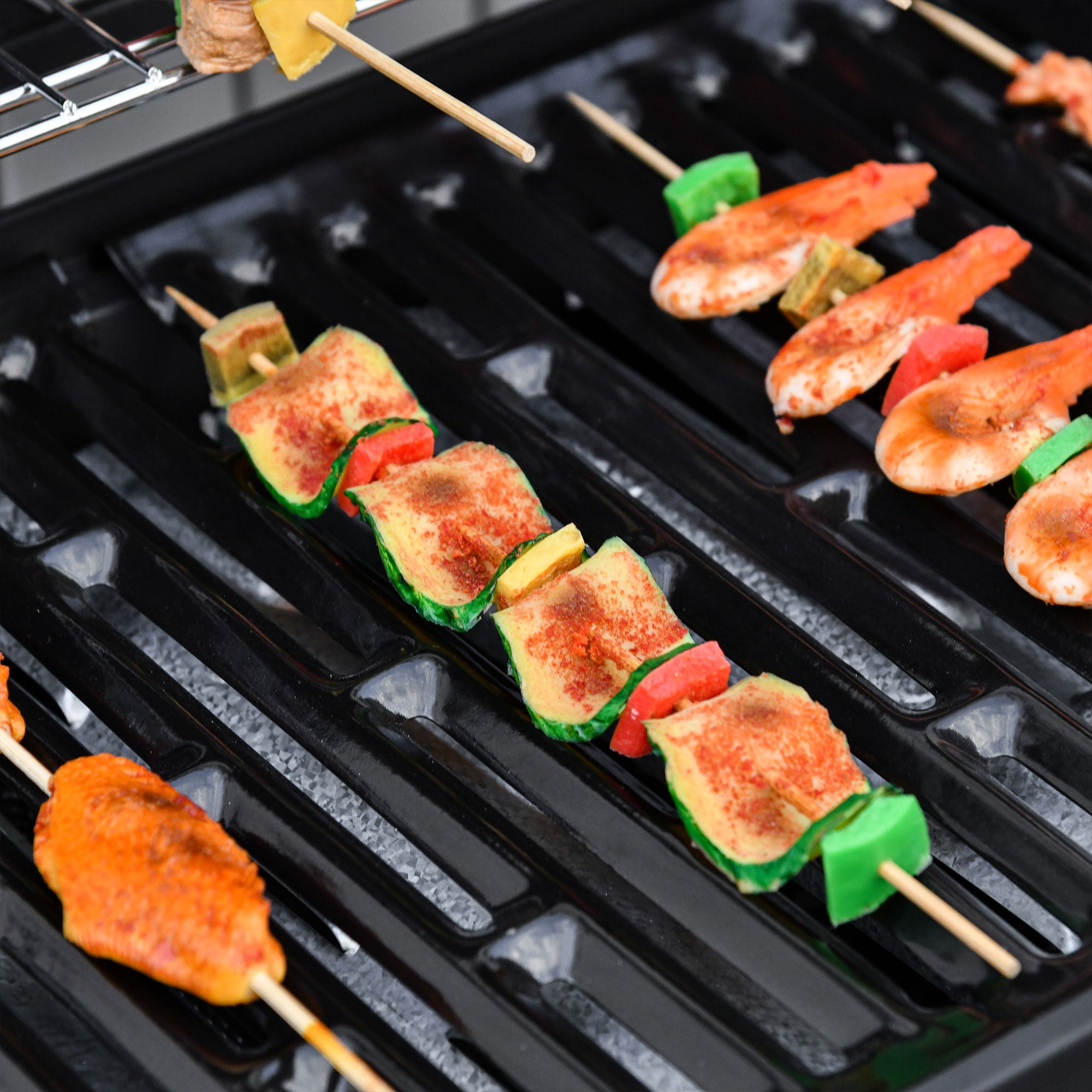 Gas Grill 20KW Barbecue Trolley incl 7 Stainless Steel Burners Side Burner Pressure Regulator Gas Hose Lid 2 Heating Zones Thermometer Side Shelves, BBQ Garden Grill for Balcony, Camping 135 x 50 x 100 cm