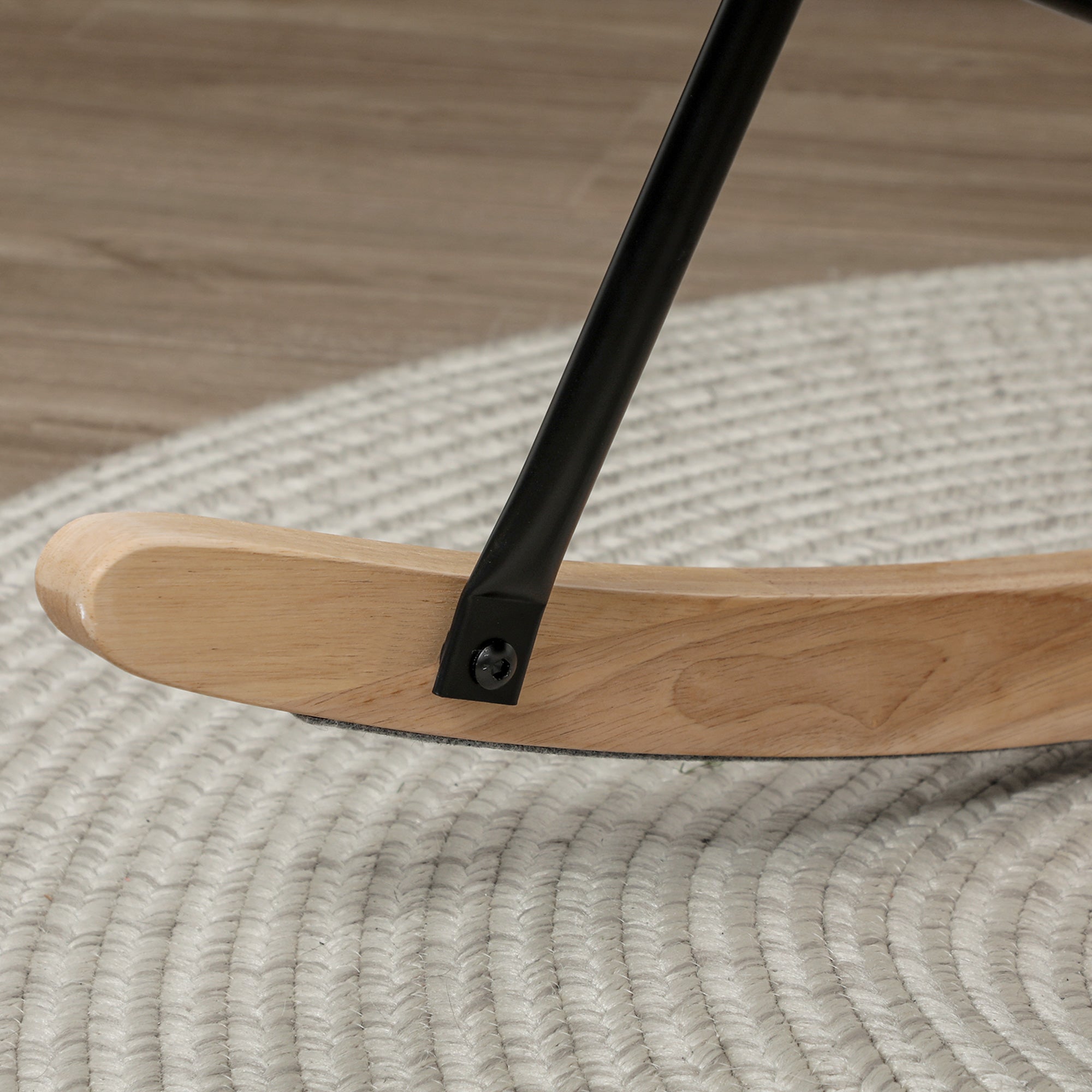 Schaukelstuhl, Schaukelsessel mit Samtoptik, Armlehne, Gepolsterter Sessel mit Holzkufen, Relaxsessel für Wohnzimmer, Schlafzimmer, bis 120kg belastbar, Hellgrau