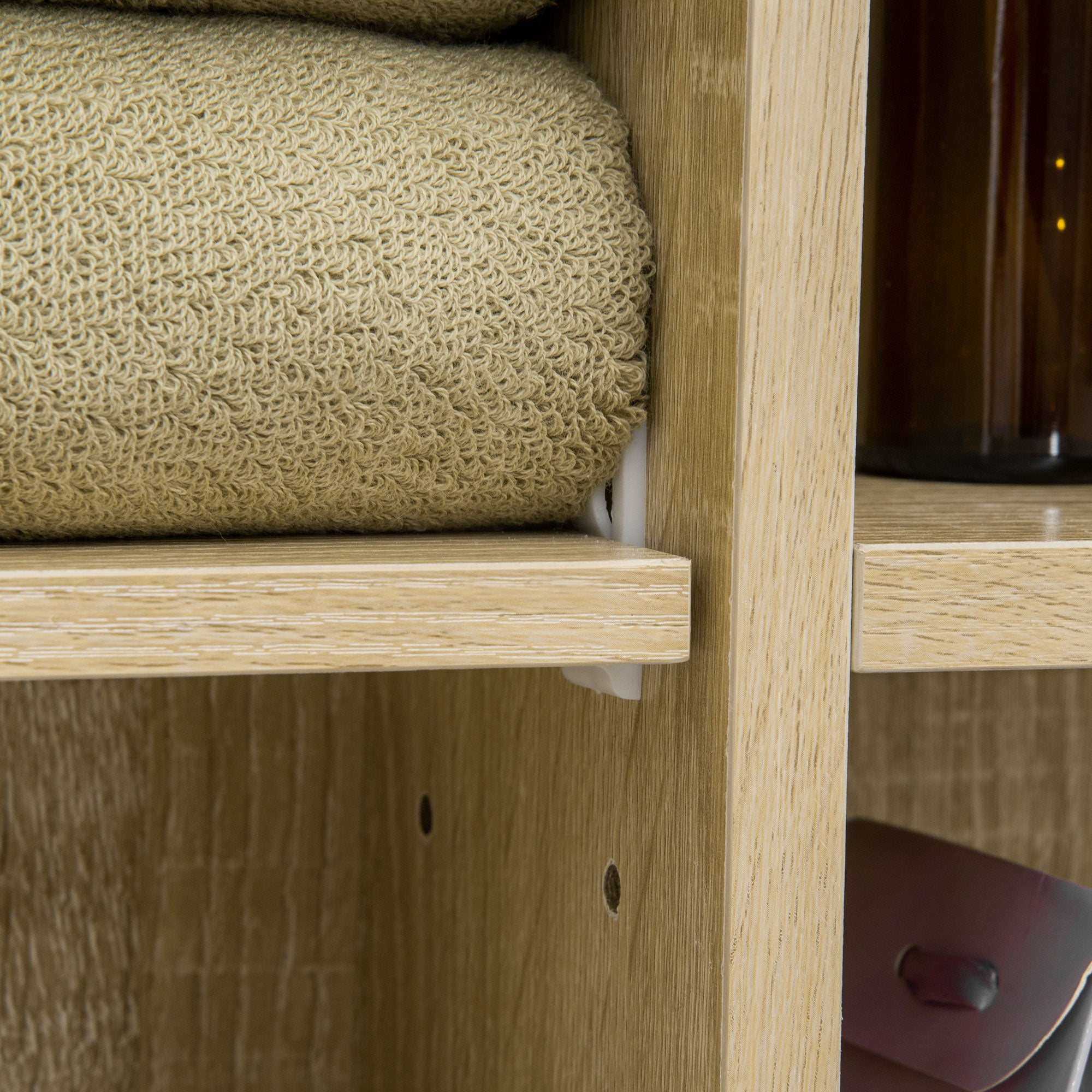 Bathroom Cabinet with Mirror Wall Cabinet with 1 Door Adjustable Shelf Towel Holder and Compartment Hanging Bathroom Furniture for Living Room 60x15x70 cm Oak