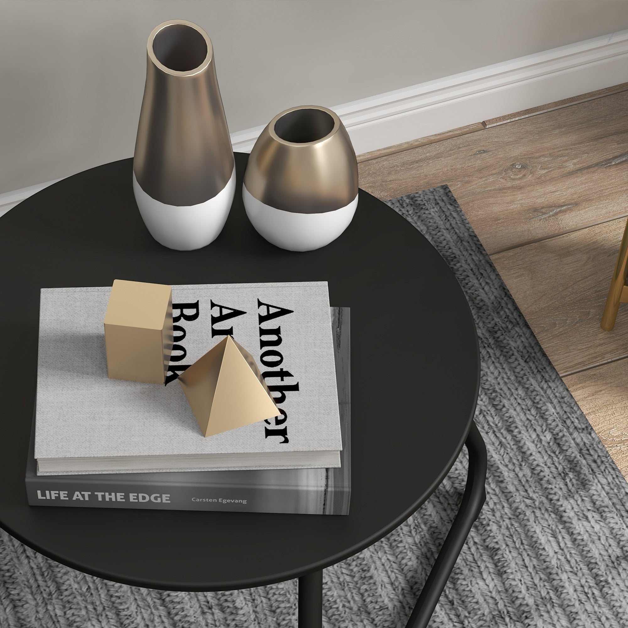 Adjustable Feet Outdoor Side Table Ø48x37 cm in Painted Metal, Black