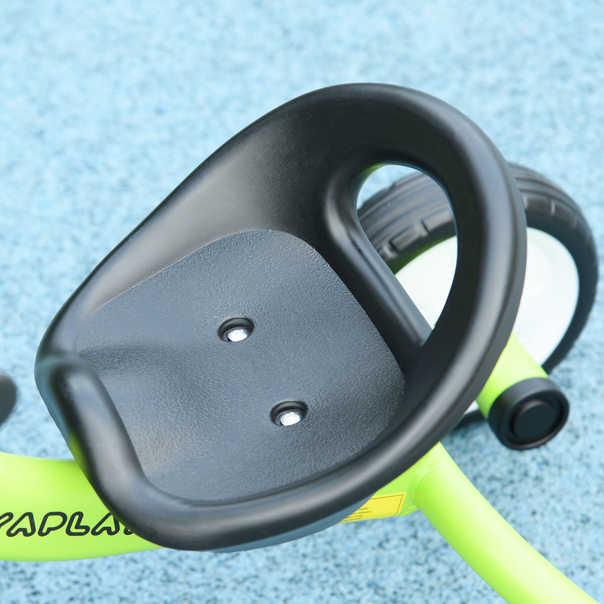 Tricycle for Children 2-5 Years Kids Bike with Adjustable Seat Basket Bell Pedals and 3 Wheels Load 25 kg 70.5x53x58 cm Green