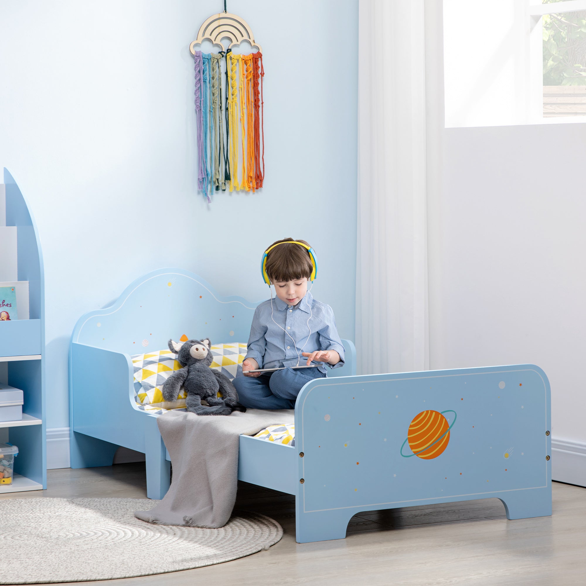 ZONEKIZ Children's Bed for 3-6 Year Olds 143x74x59 cm Wooden Kids Bed with Safety Barriers Max Load 80 kg Modern Bedroom Furniture Blue