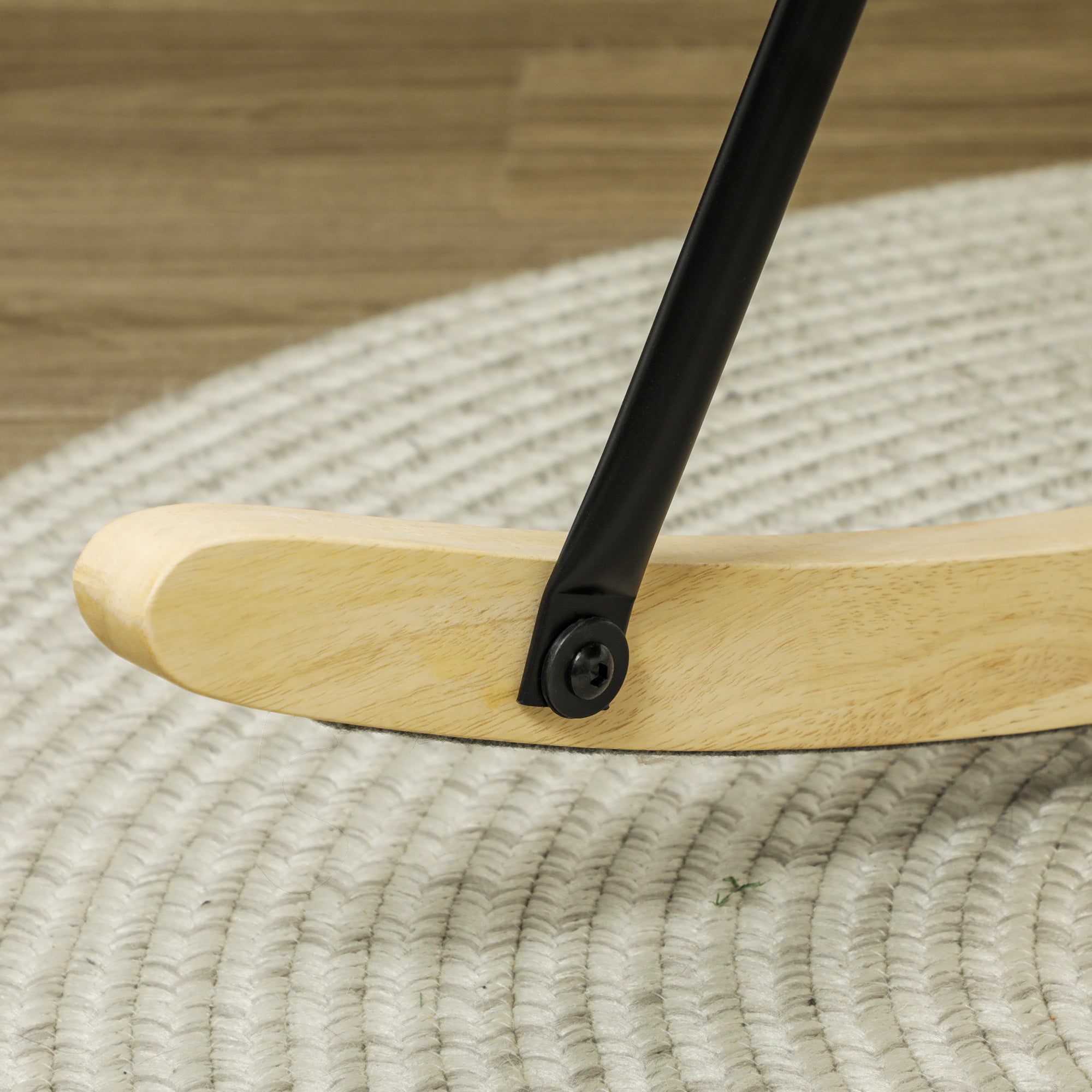 Schaukelstuhl, Schaukelsessel mit Samtoptik, Armlehne, Gepolsterter Sessel mit Holzkufen, Relaxsessel für Wohnzimmer, Schlafzimmer, bis 120kg belastbar, Beige