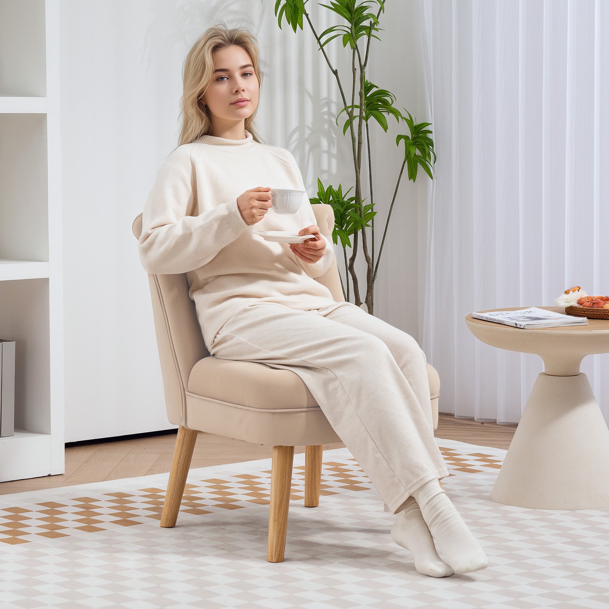 Living Room and Dining Room Armchair with Upholstered Seat, Bedroom Armchair with Wooden Legs and Velvet Effect Fabric, 60x66x79 cm, Beige