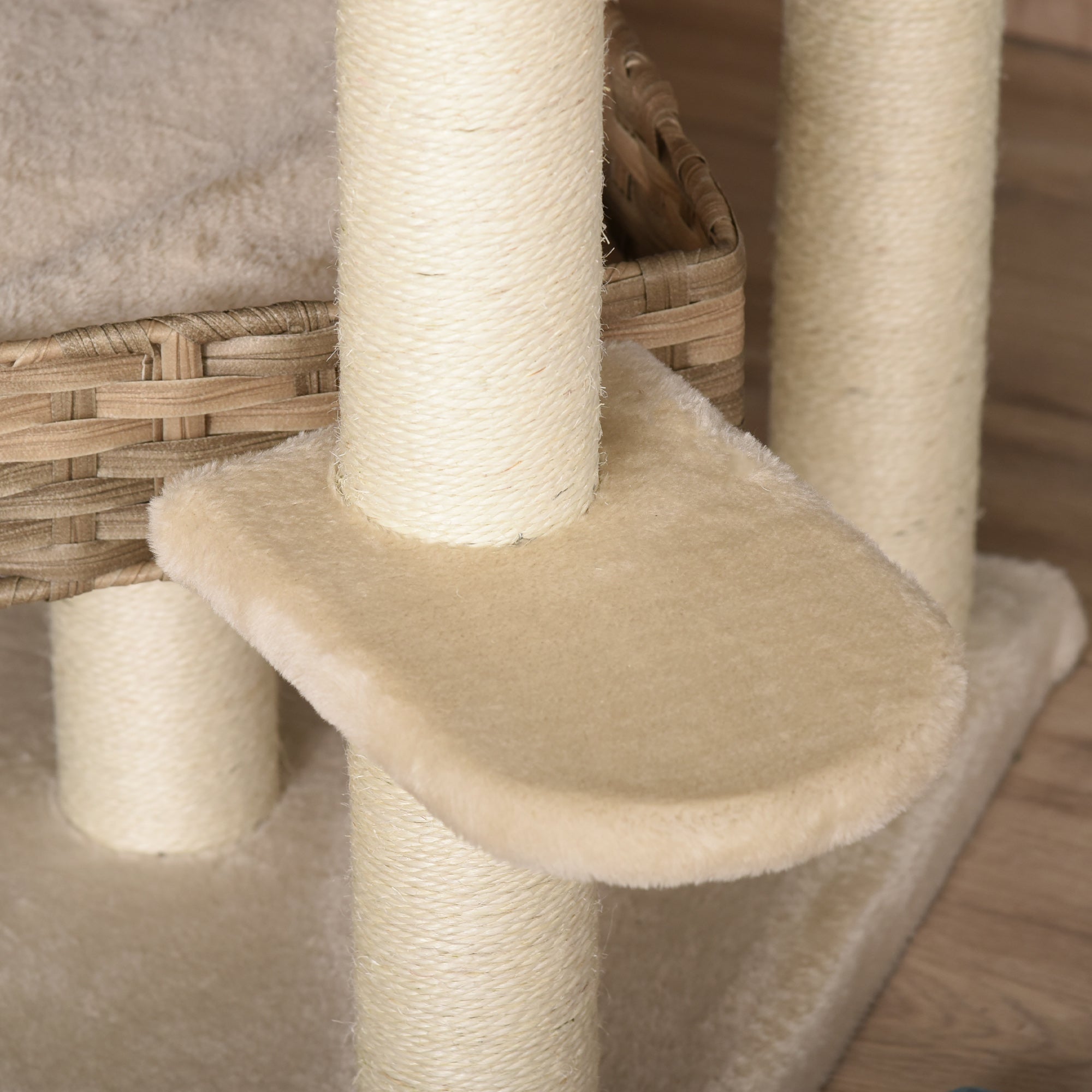 Rattan Cat Tree with Cat Cave Multi-Level Cat Tree Climbing Tree for Cats E1 MDF Sisal Beige+Brown 55 x 55 x 174 cm