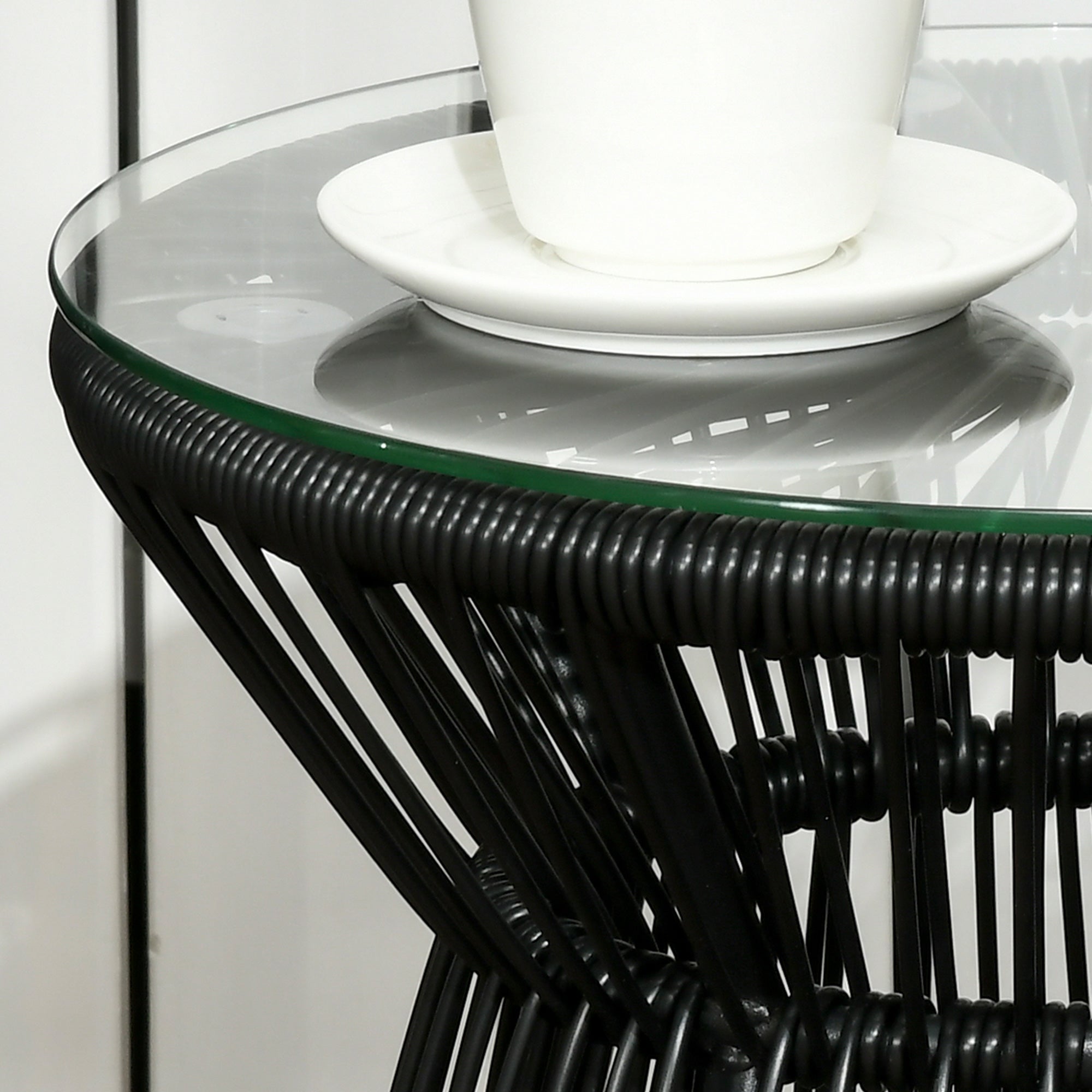 Side Table made of PE Rattan round Coffee Table with Glass Tabletop Tray Garden Table, Hollow Drum design, Outdoor Furniture Coffee Table End Table for Garden Patio Balcony, 40x40x42cm, Black
