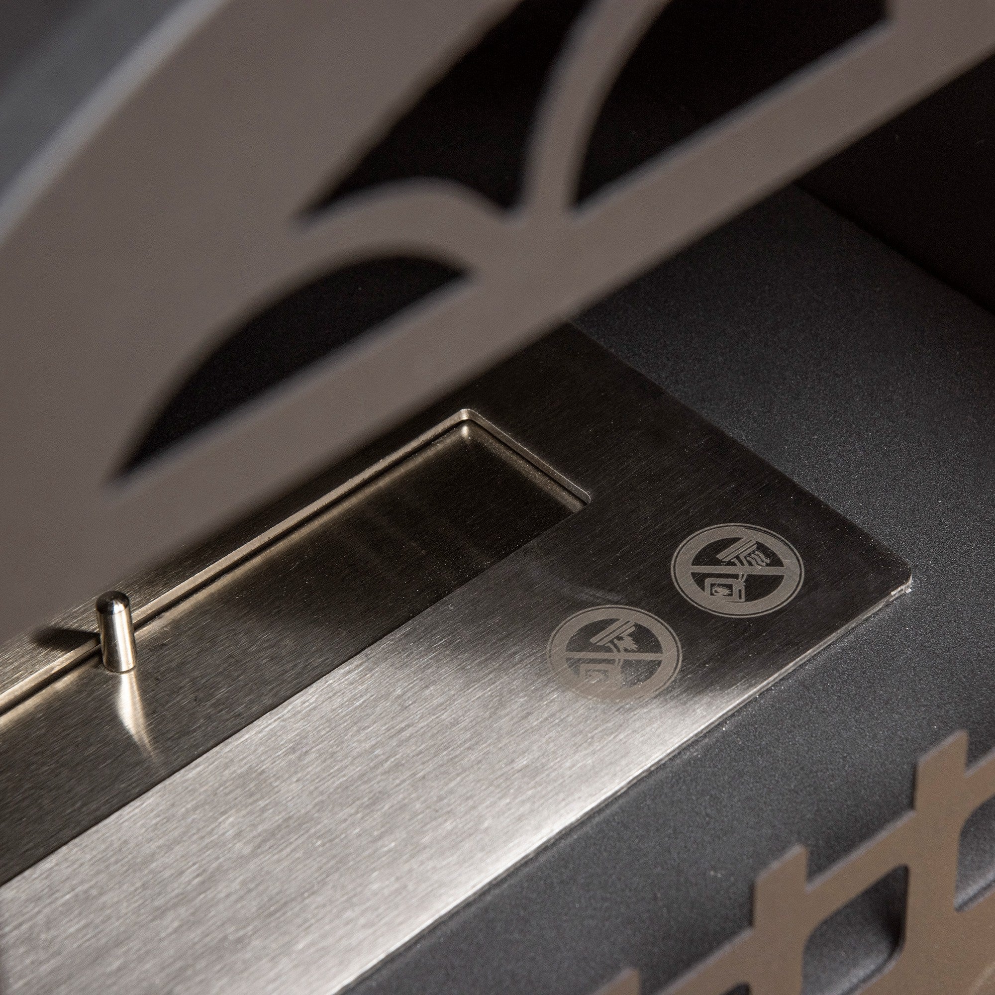 Free Standing Bioethanol Fireplace 7000 BTU Bioethanol Stove with 1.2 L Tank Stainless Steel Fire Snuffer 3H Combustion Time for Indoors 20-25 m² 41x25x54 cm Black