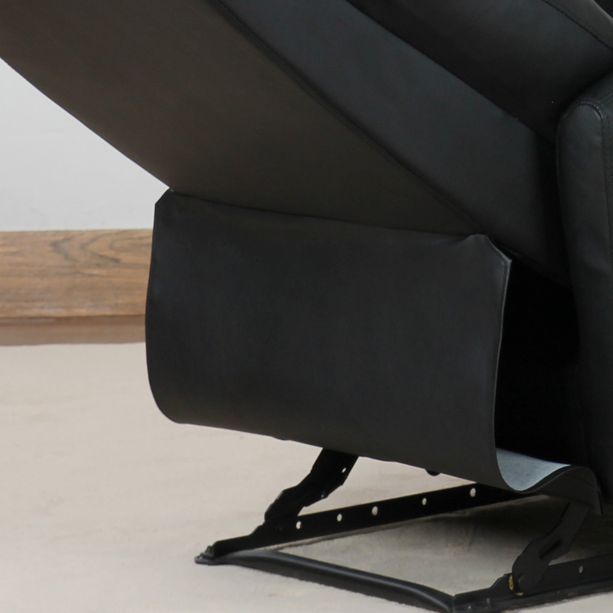 Reclining Relax Armchair, Adjustable and Ergonomic, in PU Leather with Padding, for Home and Office, 65x92x100 cm, Black