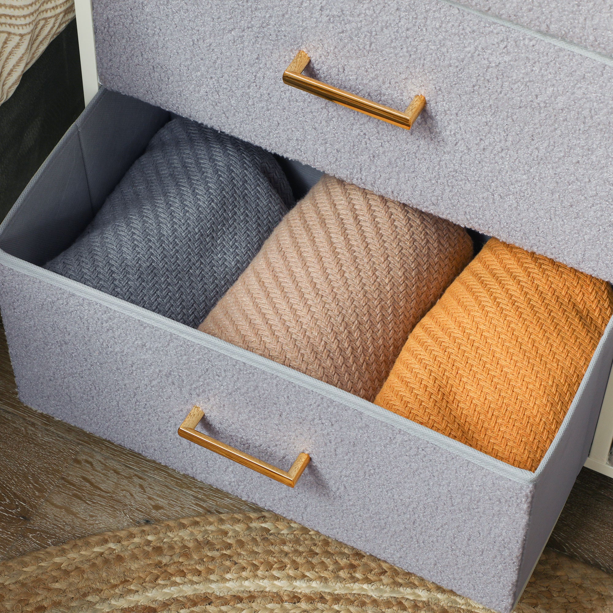 Chest of 9 Drawers Upholstered in Faux Sherpa Fabric Drawer Chest with Steel Structure Chest for Bedroom Hallway Gray