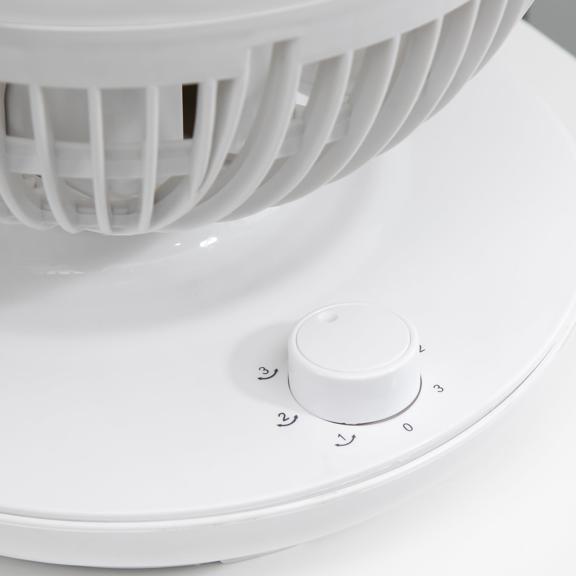 Mini Table Fan, Powerful Silent 45W Fan, 3 Speeds, 70° Multi-Directional Oscillation, 90° Tilt, Air Circulation Fan for Bedroom, Living Room, White