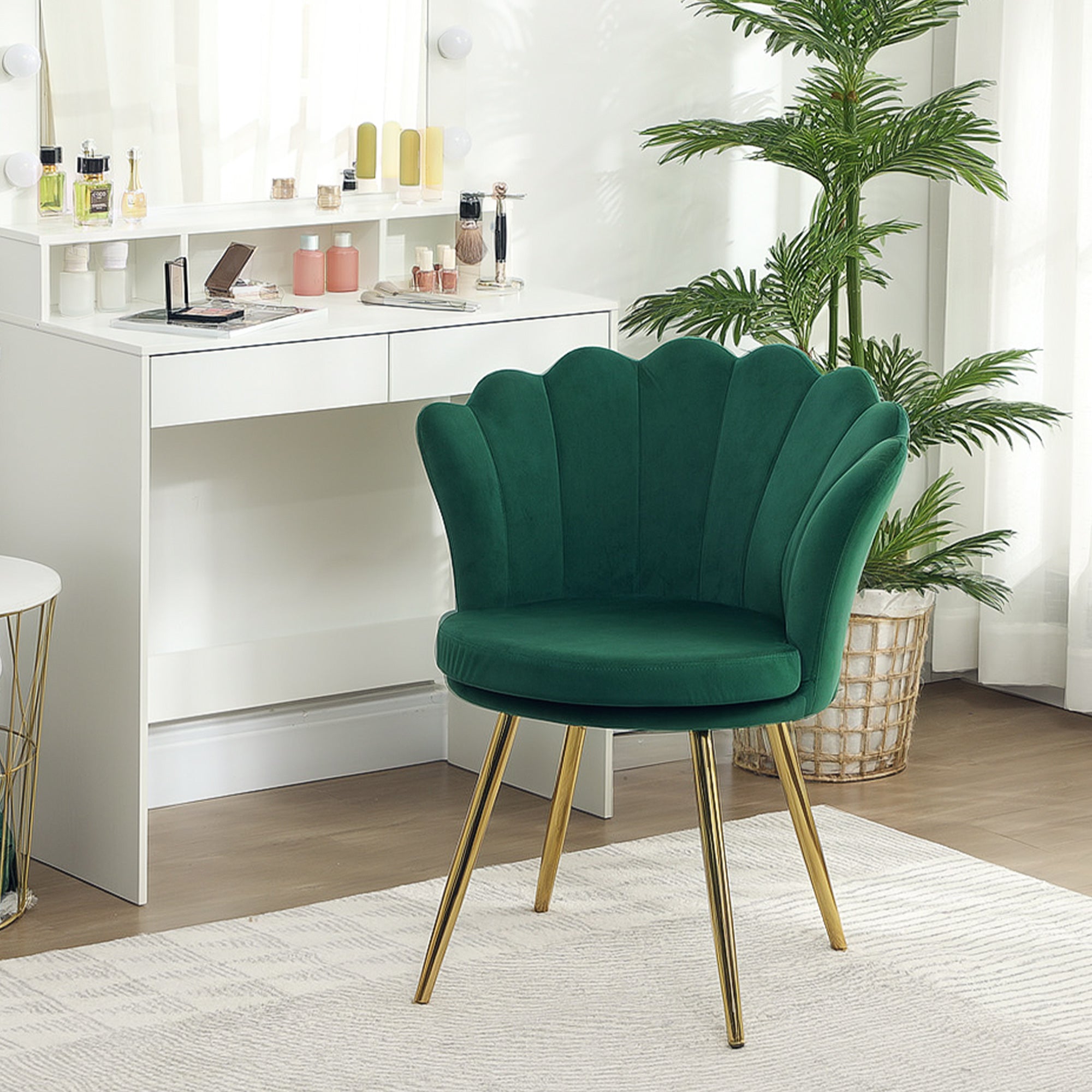 Shell Chair Velvet Dressing Table Chair Lounge Chair with Golden Metal Legs for Living Room Bedroom and Dining Room 67L x 64W x 77H cm Green