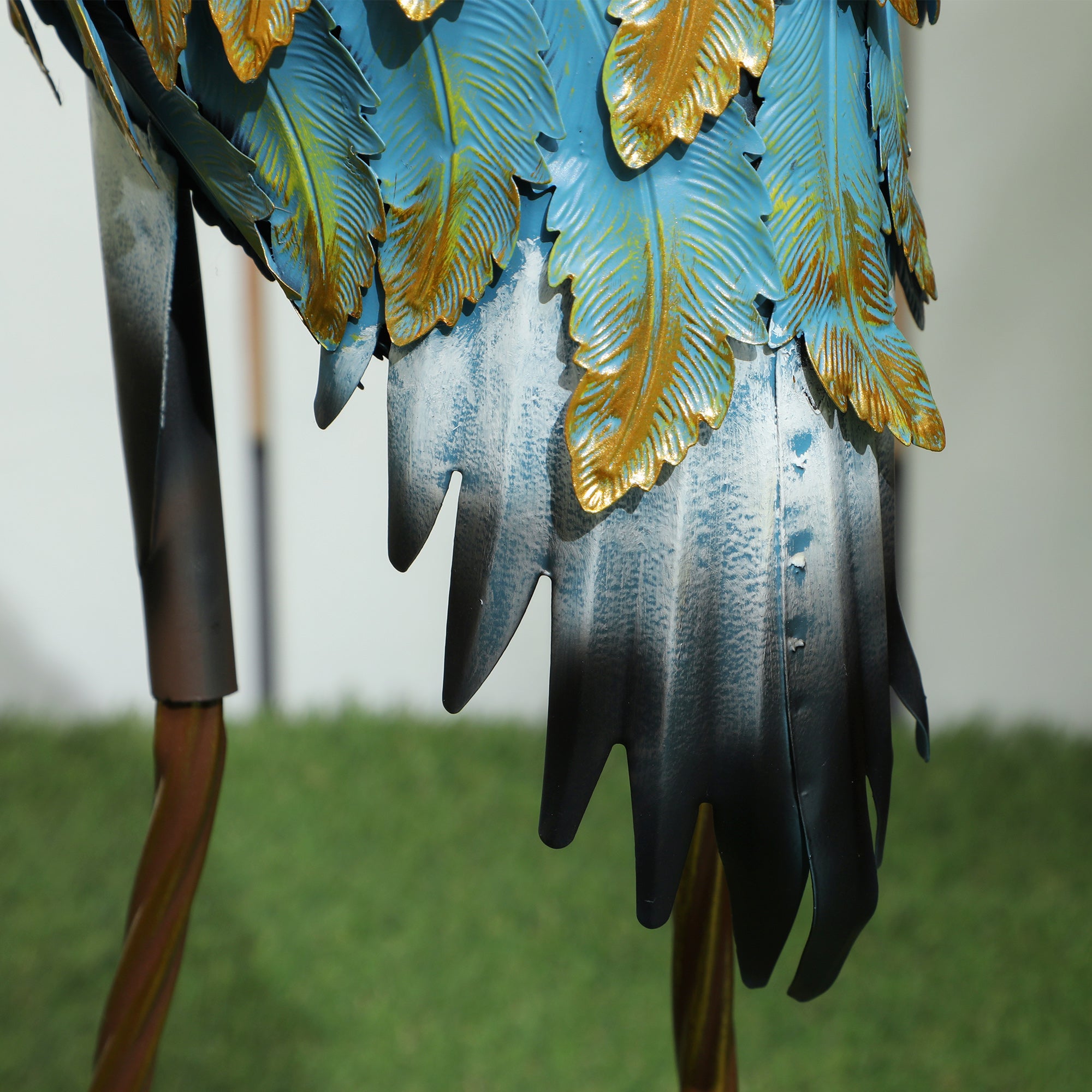 Garden Figurine, Heron Sculpture Made of Metal, Outdoor Garden Decoration 63 cm, for Pond, Patio, Terrace, Lawn, multicolor