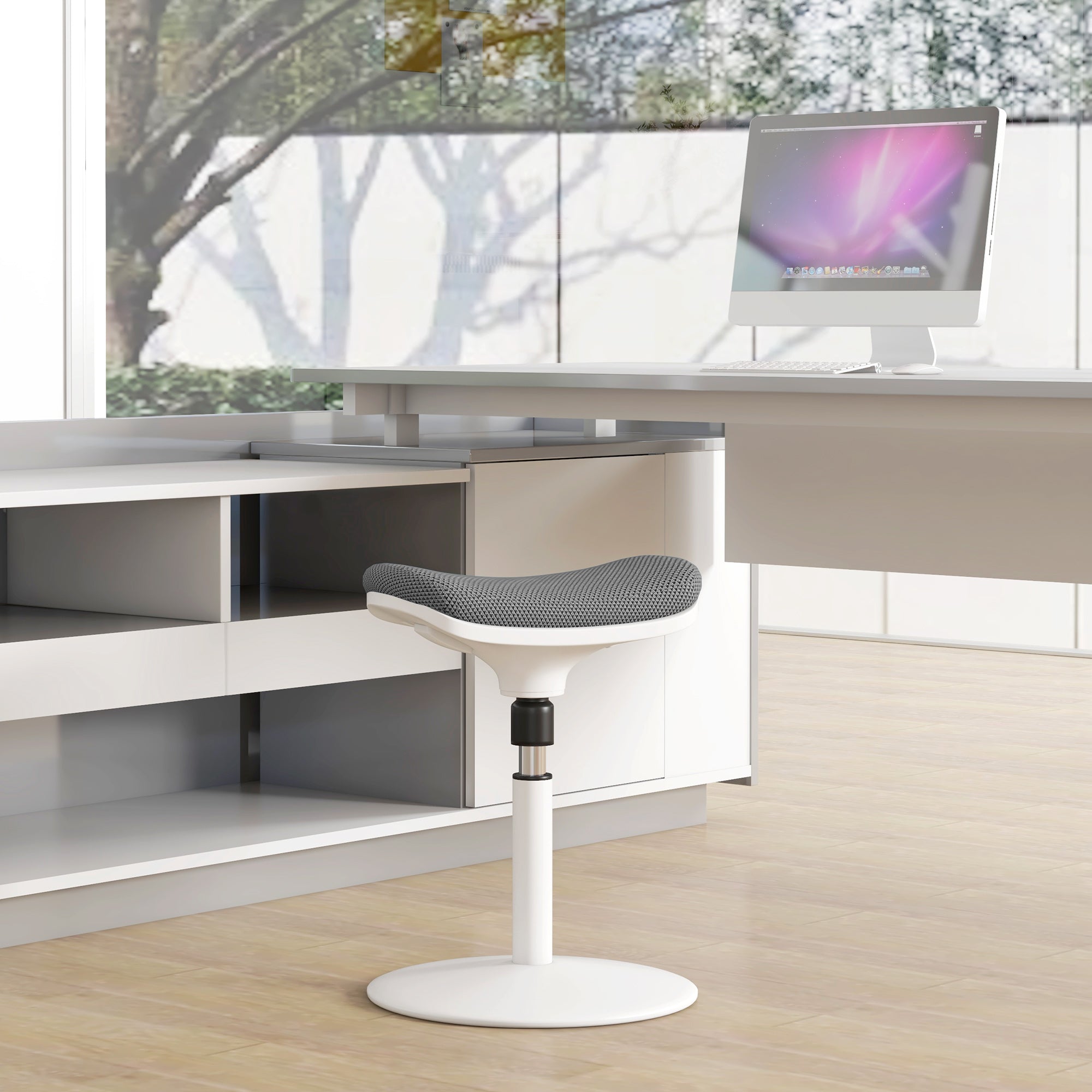 Adjustable Height Ergonomic Stool with 5° Tilt, Modern Stool in Polyester, Foam and PP, 41.5x41.5x51.5-71.5 cm, Gray