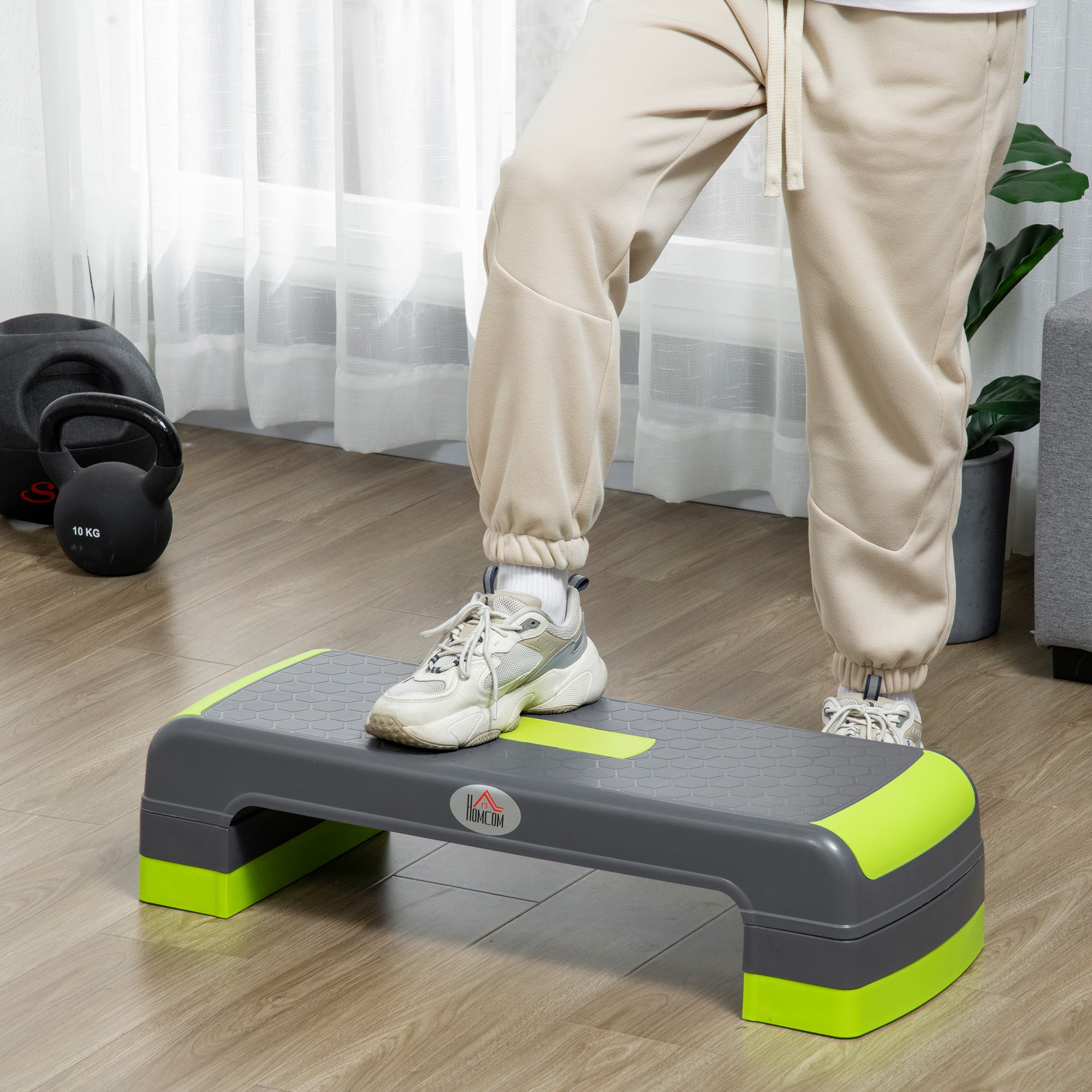 Aerobic Stepper Step Board Adjustable Height Fitness Home Trainer with 3 Levels (10/15/20 cm) Indoor Outdoor Load Capacity up to 150 kg 78 x 28 x 10-20 cm Green