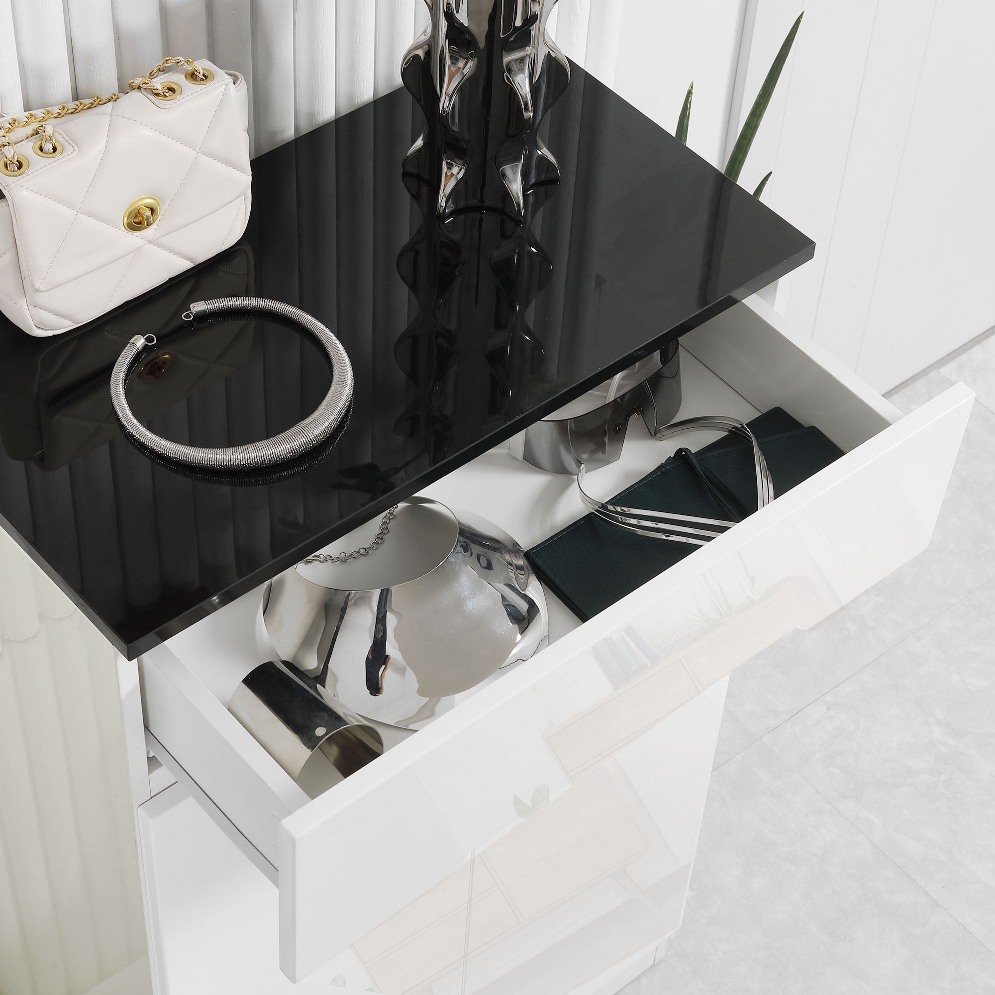 Slim Shoe Cabinet for up to 12 Pairs of Shoes for Entryways and Hallways with 3 Adjustable Shelves and Drawer, in Glossy White Chipboard, 60x32x100 cm