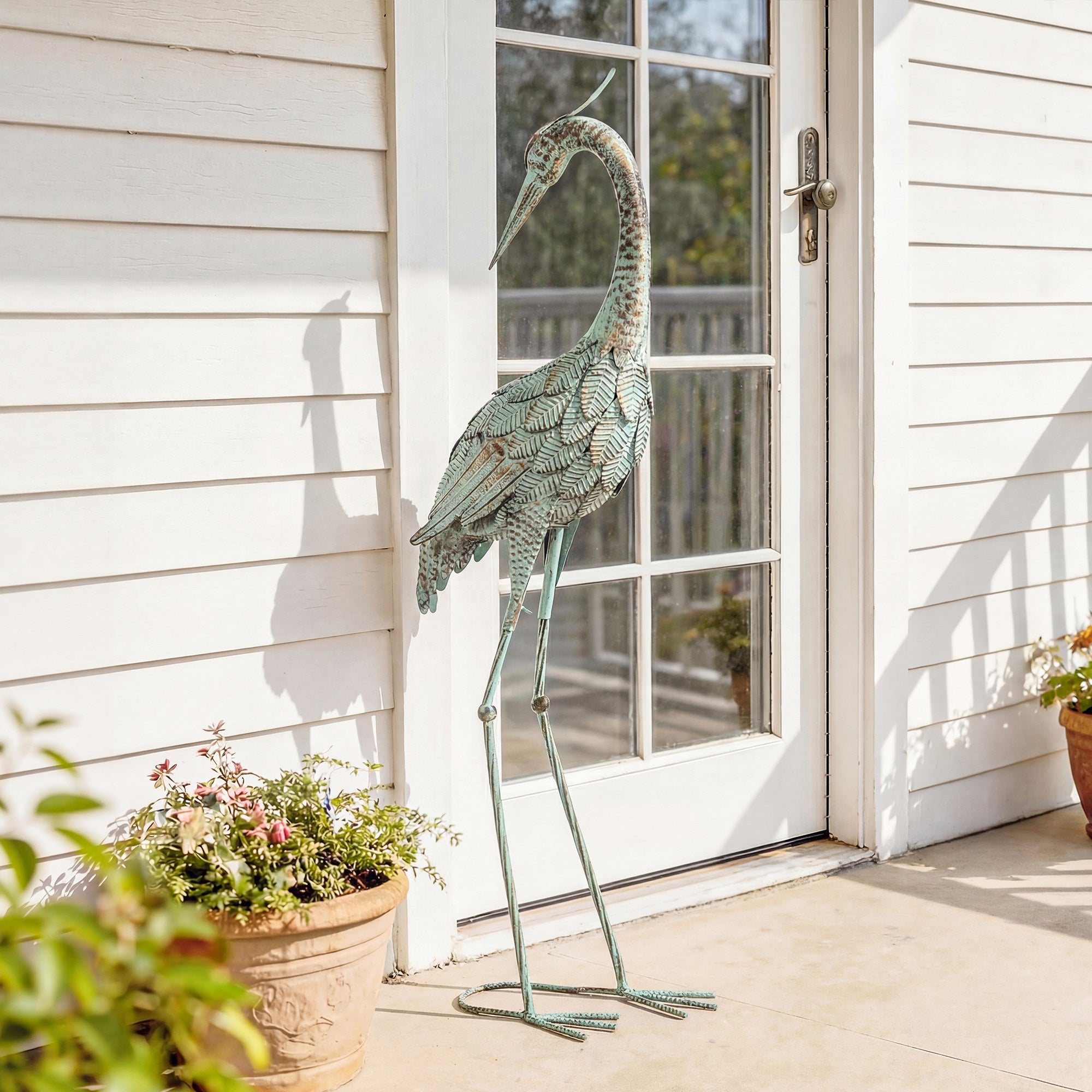 Heron Garden Statue, Metal Outdoor Bird Sculpture Standing 88 cm with Ground Anchors for Patio, Pond, Landscape Decoration, Green + Bronze