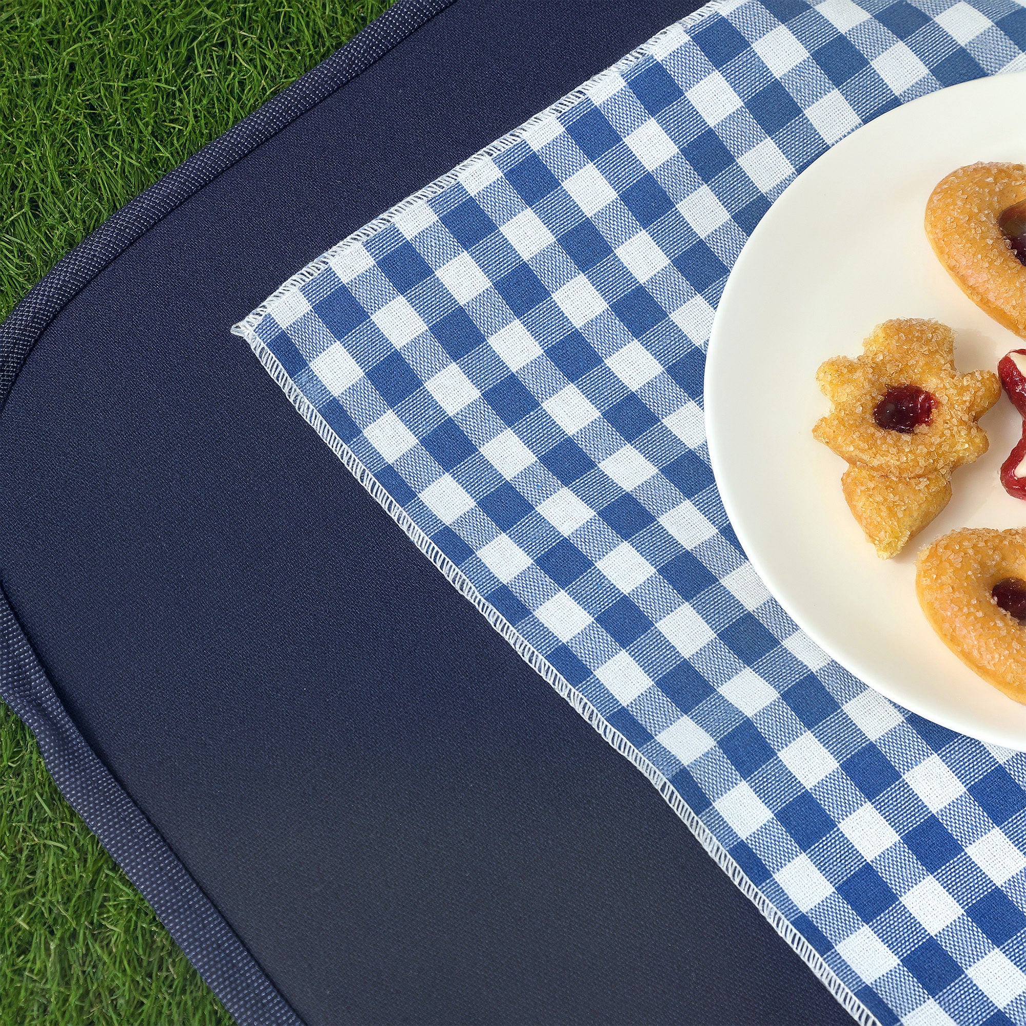 Willow Picnic Basket Set for 4 People with Insulated Cooler, Picnic Blanket, Cutlery Set, Complete Picnic Set for Camping Beach Christmas Natural Wood