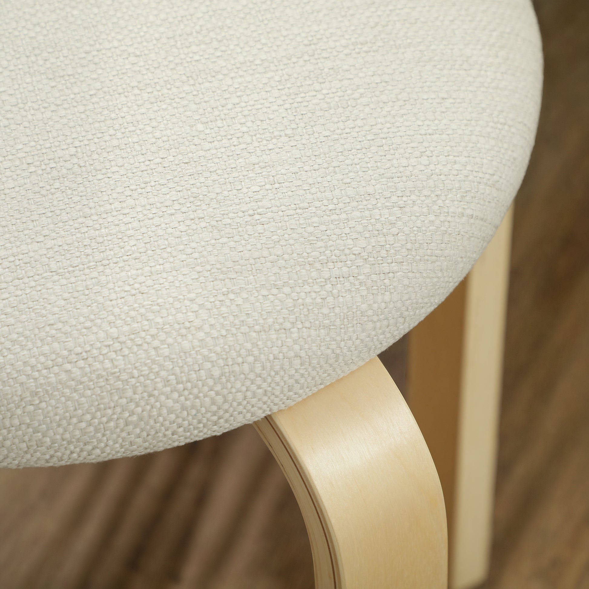 Set of 4 Dining Stools Stackable Round Stools, Kitchen Stools with Linen Look, Padded Stools for Dining Room, Living Room, Kitchen, Cream White