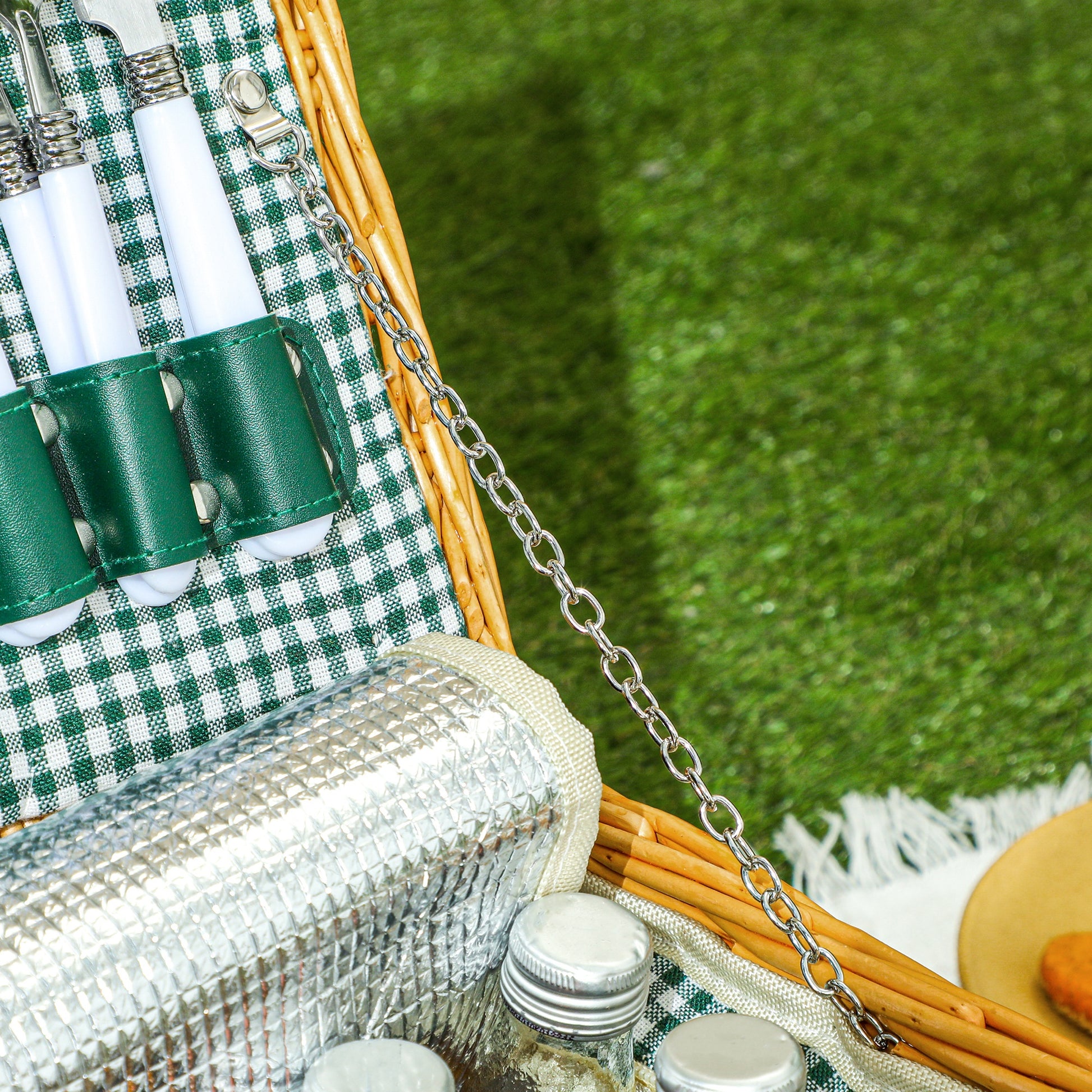 Willow Picnic Basket Set for 2 with Insulated Cooler Bag Tableware Set, Complete Picnic Set for Camping Beach Christmas Light Brown